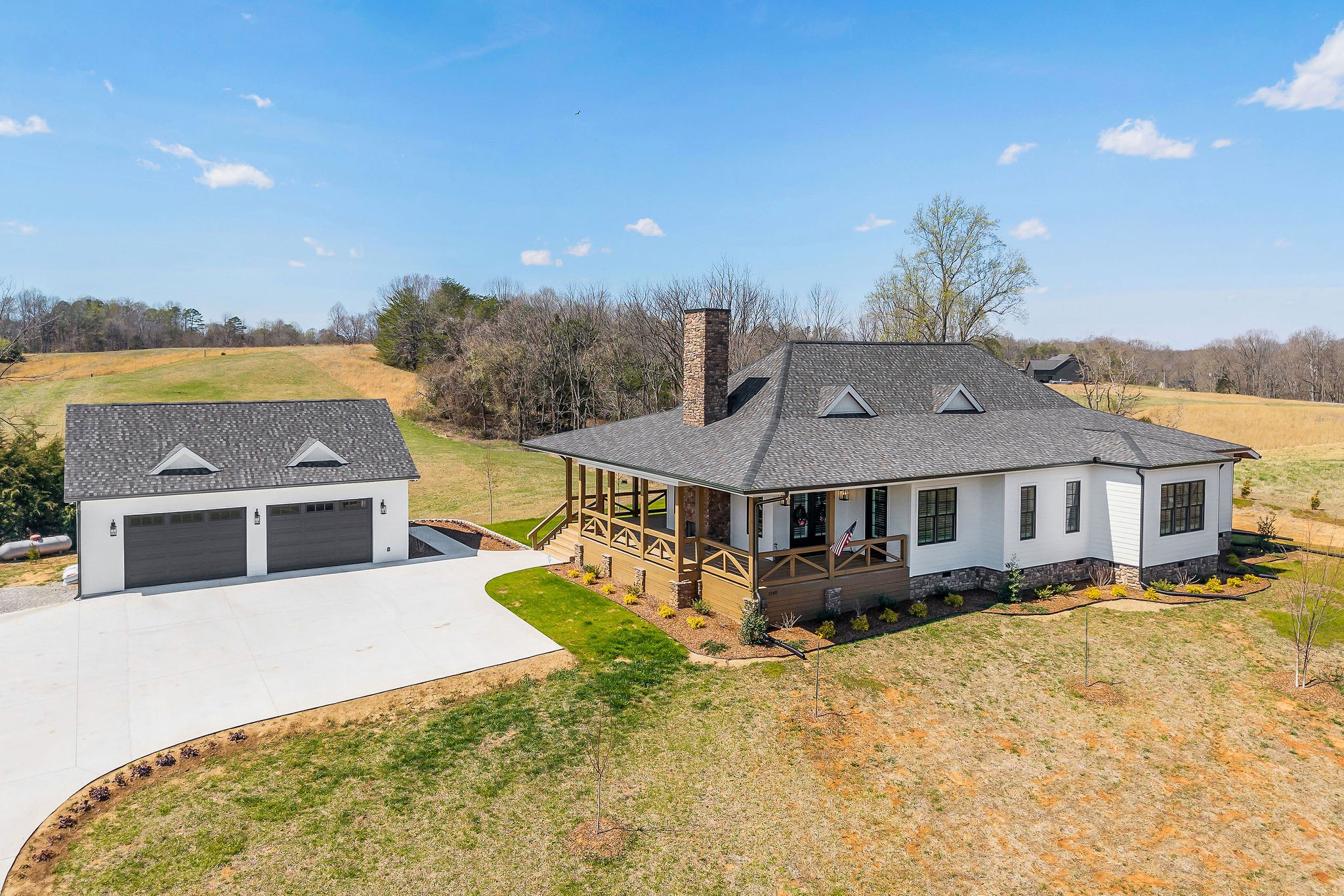 1240 Hidden River Rd Property Photo