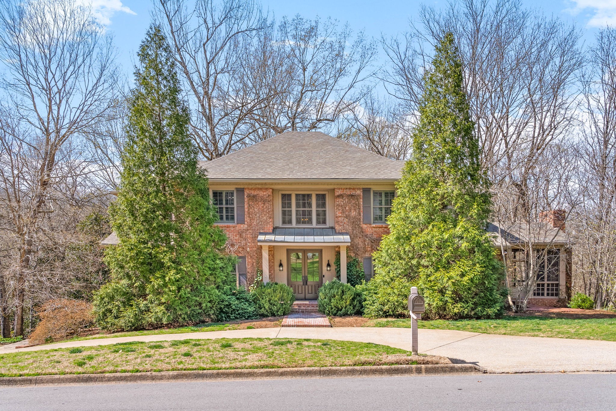 812 River Run Property Photo 1