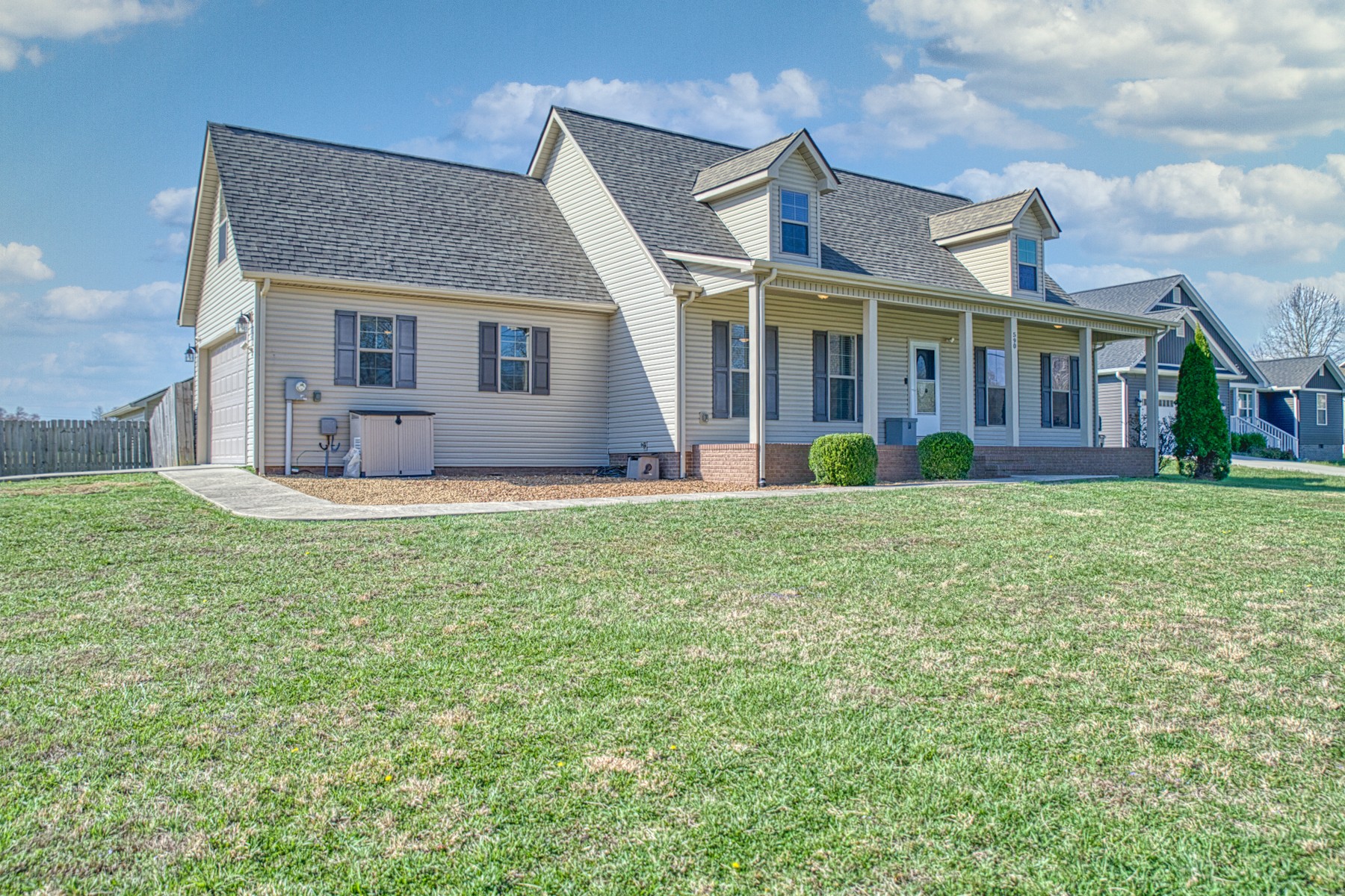 590 N Mcbroom Chapel Rd Property Photo 1