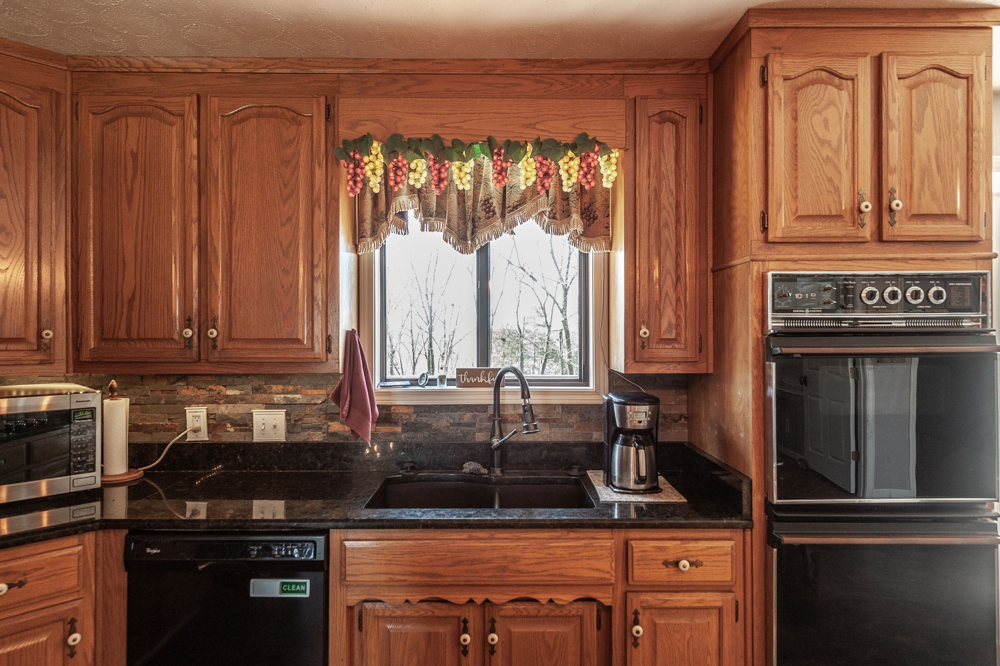 213 Peach Valley Rd Property Photo 16