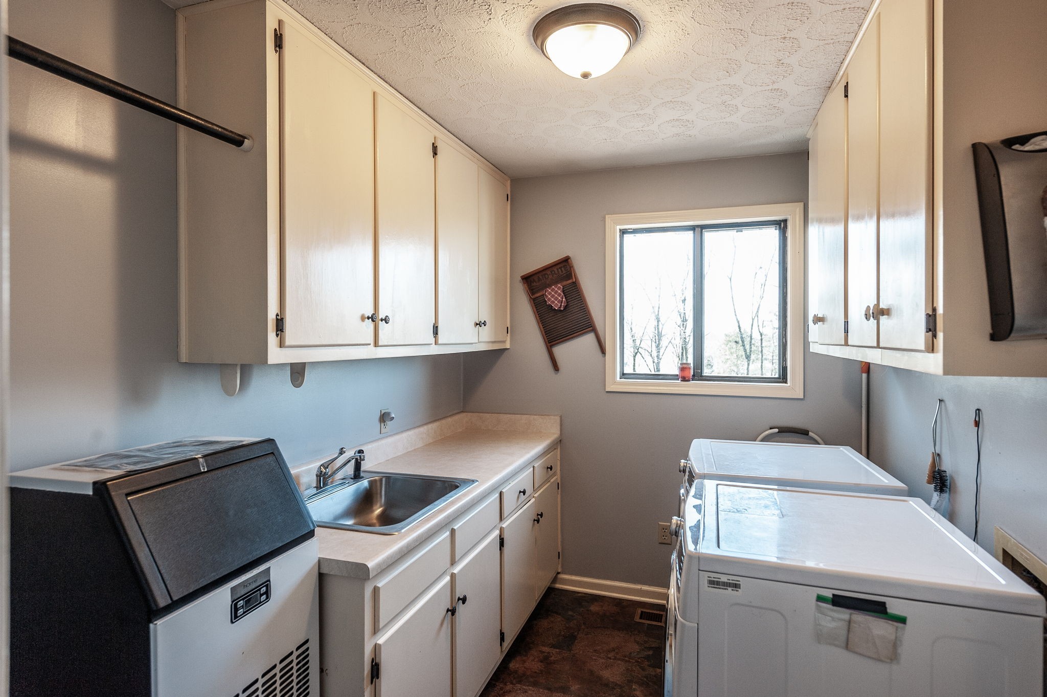 213 Peach Valley Rd Property Photo 32