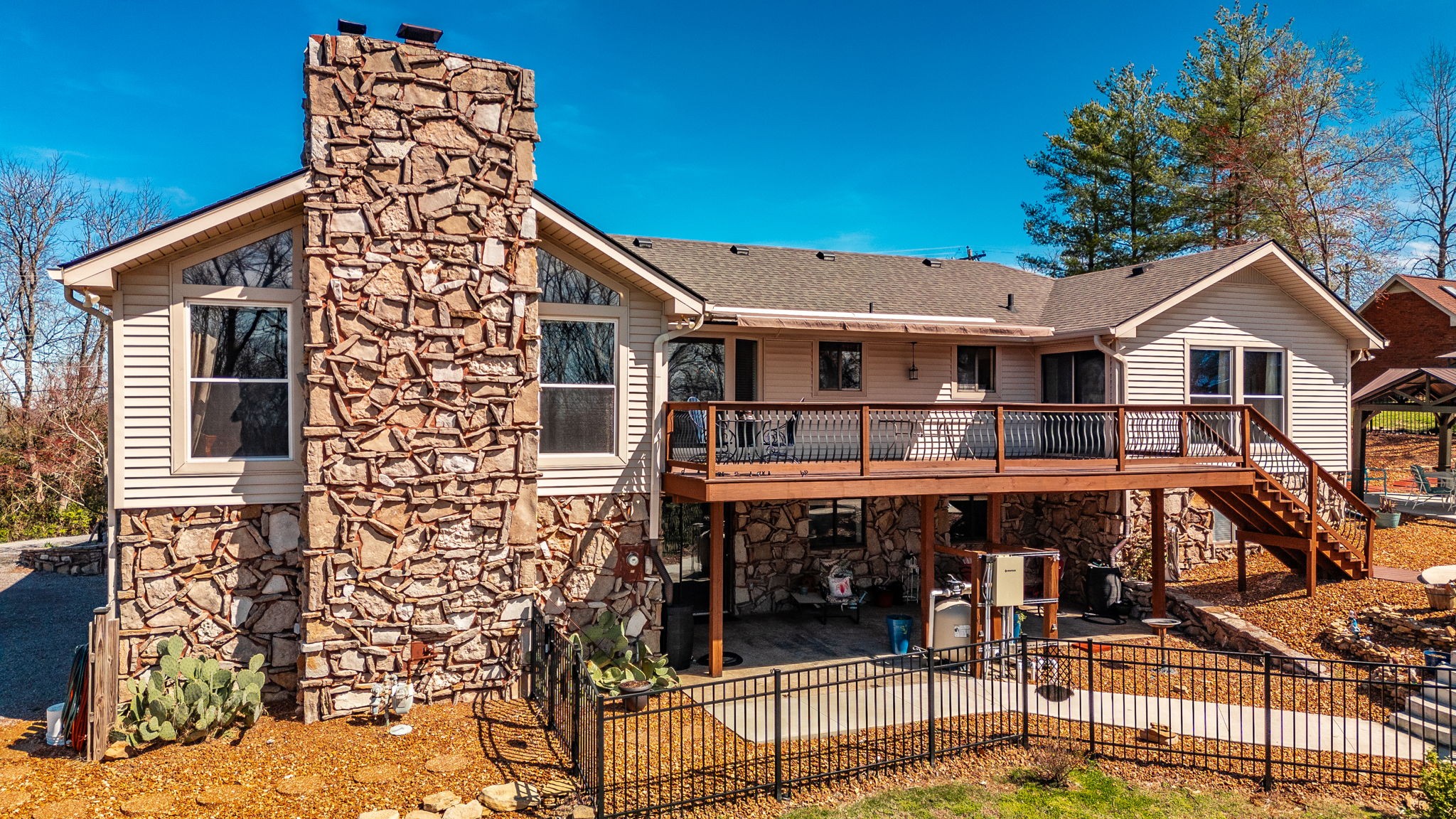 213 Peach Valley Rd Property Photo 43