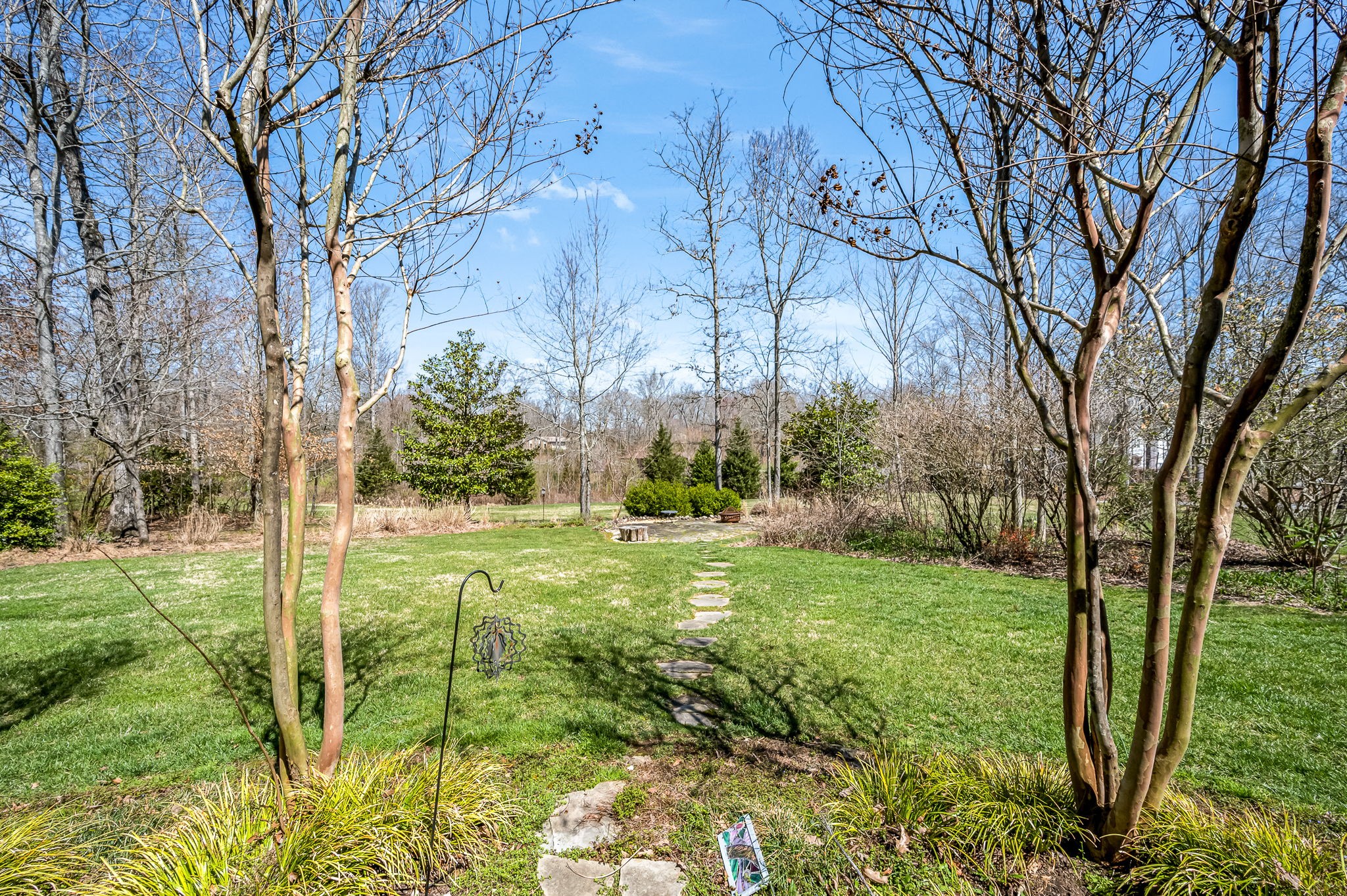 100 Point Circle Property Photo 84