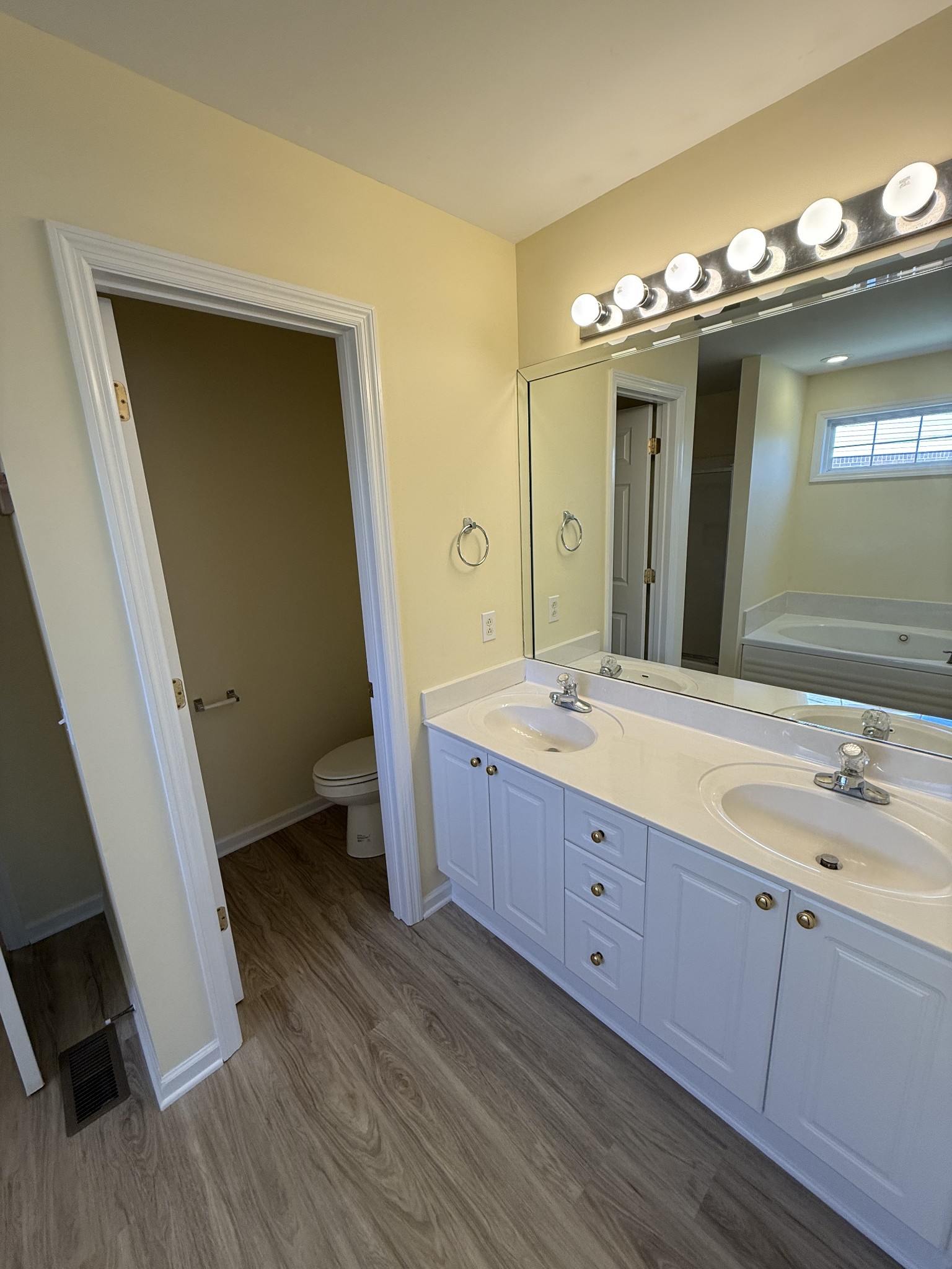 222 Mandella Way Property Photo 13