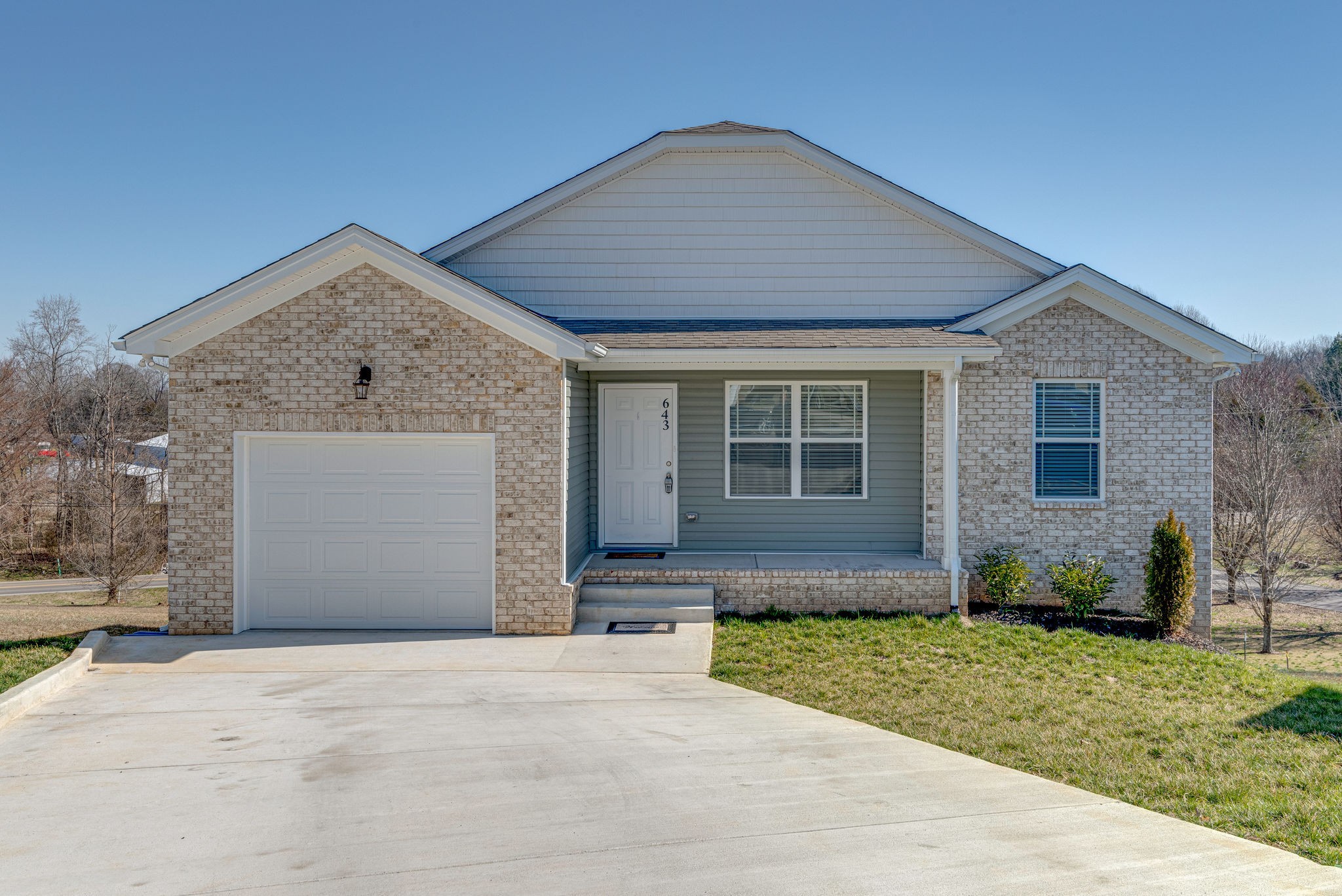 643 Berry Cir Property Photo