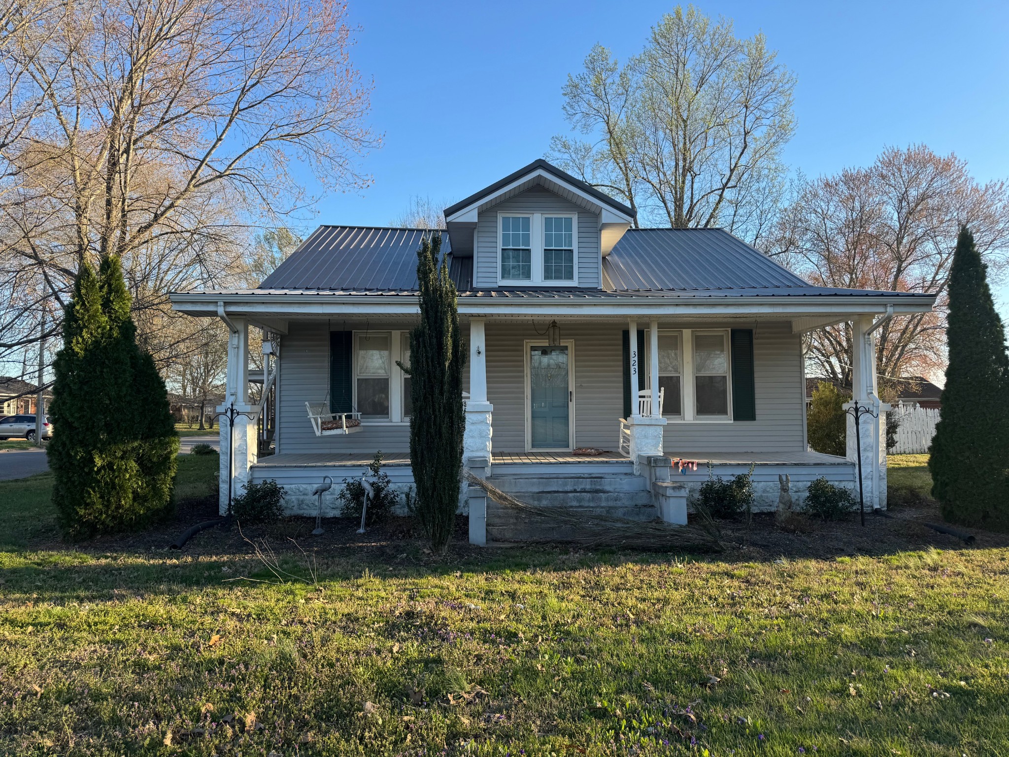 323 Weakley Creek Rd Property Photo 1