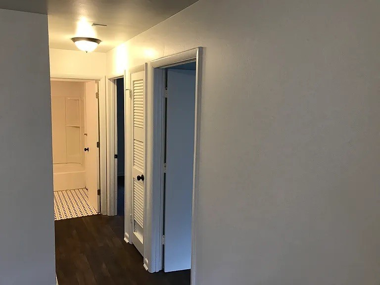217 Queen Ave Property Photo 5