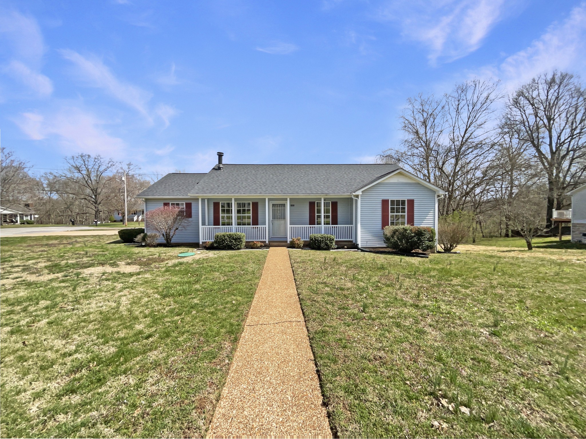 1421 Bradshaw Dr Property Photo 1