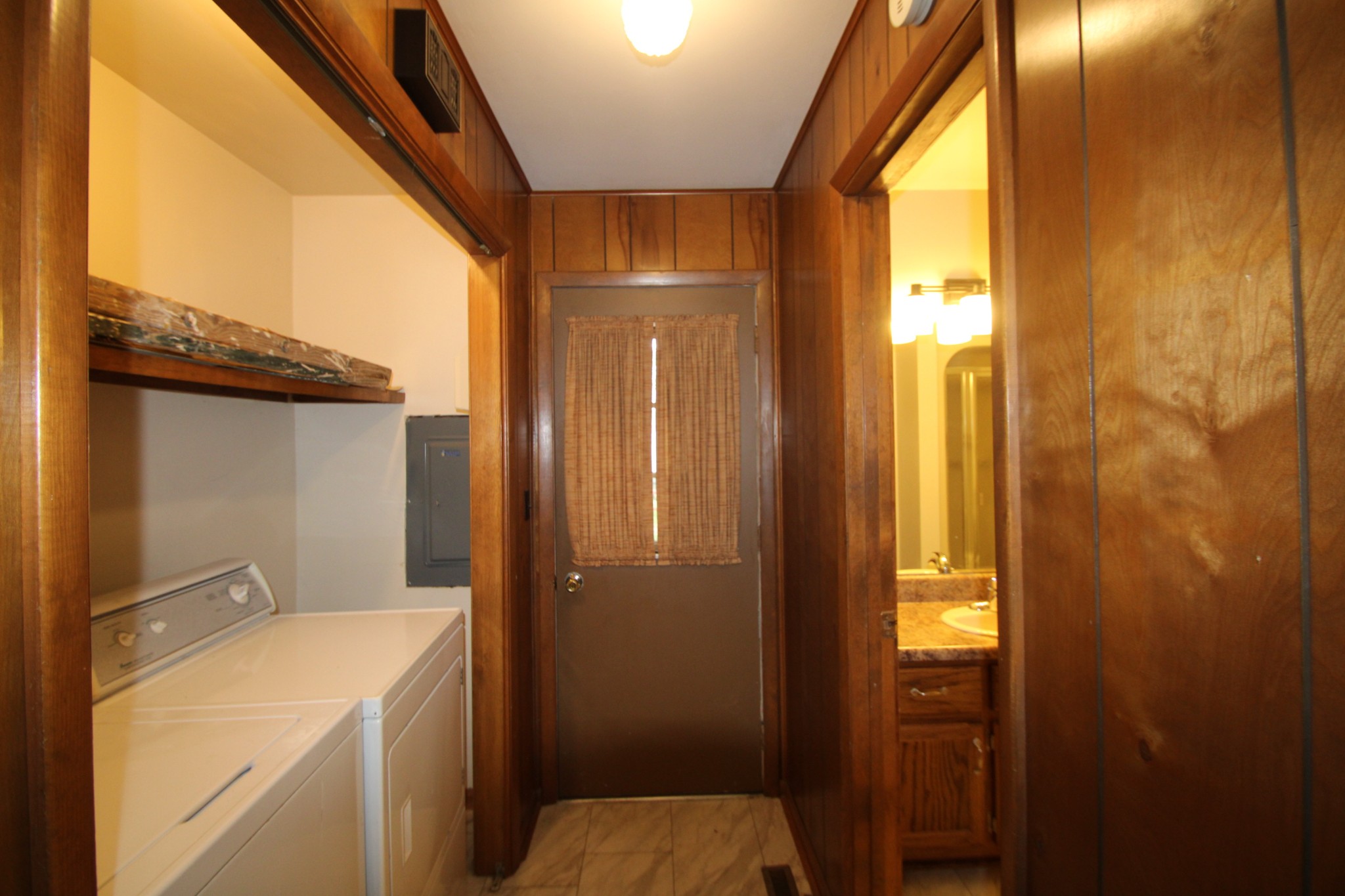 204 Stillwood Dr Property Photo 10