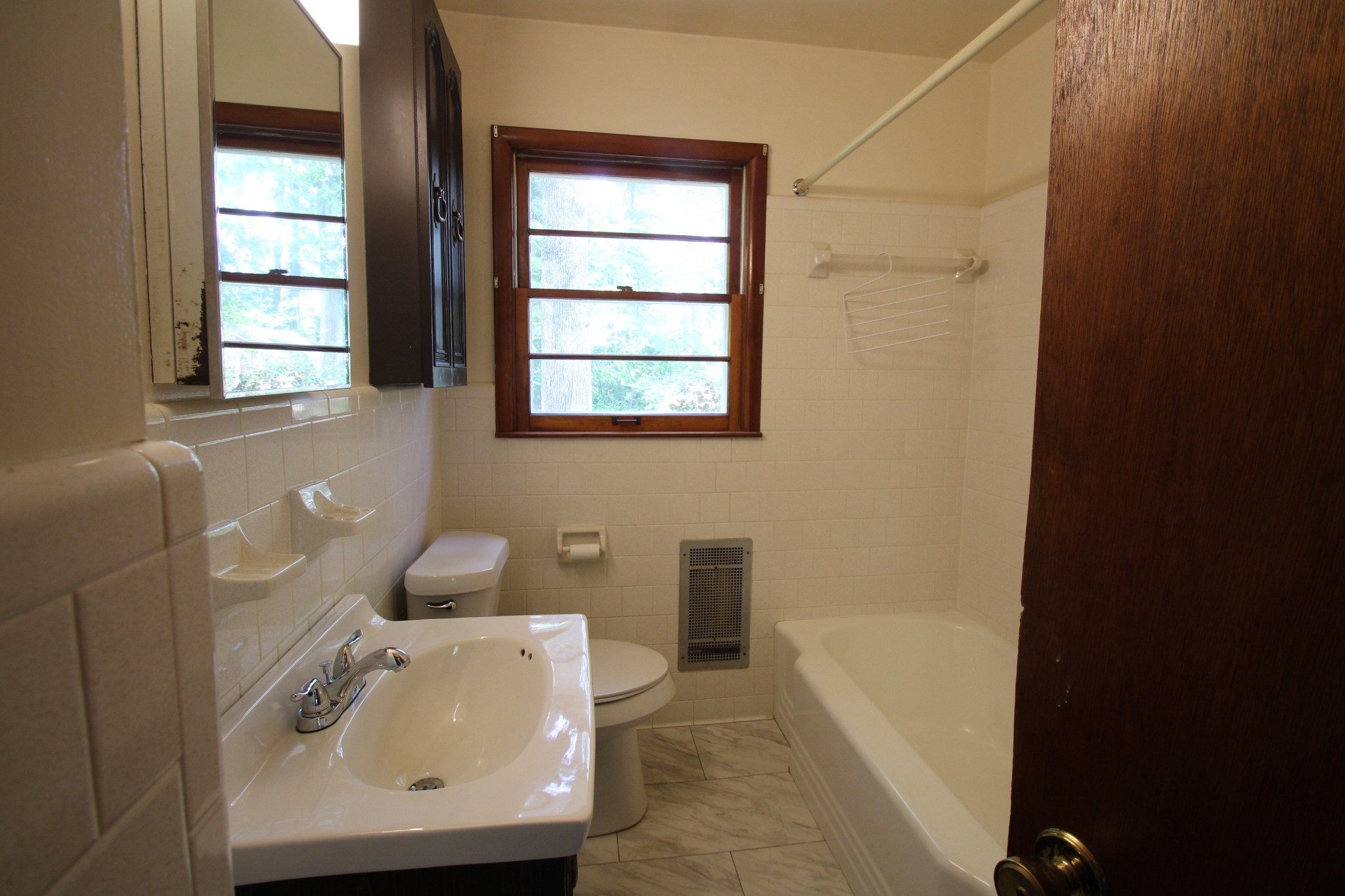 204 Stillwood Dr Property Photo 14