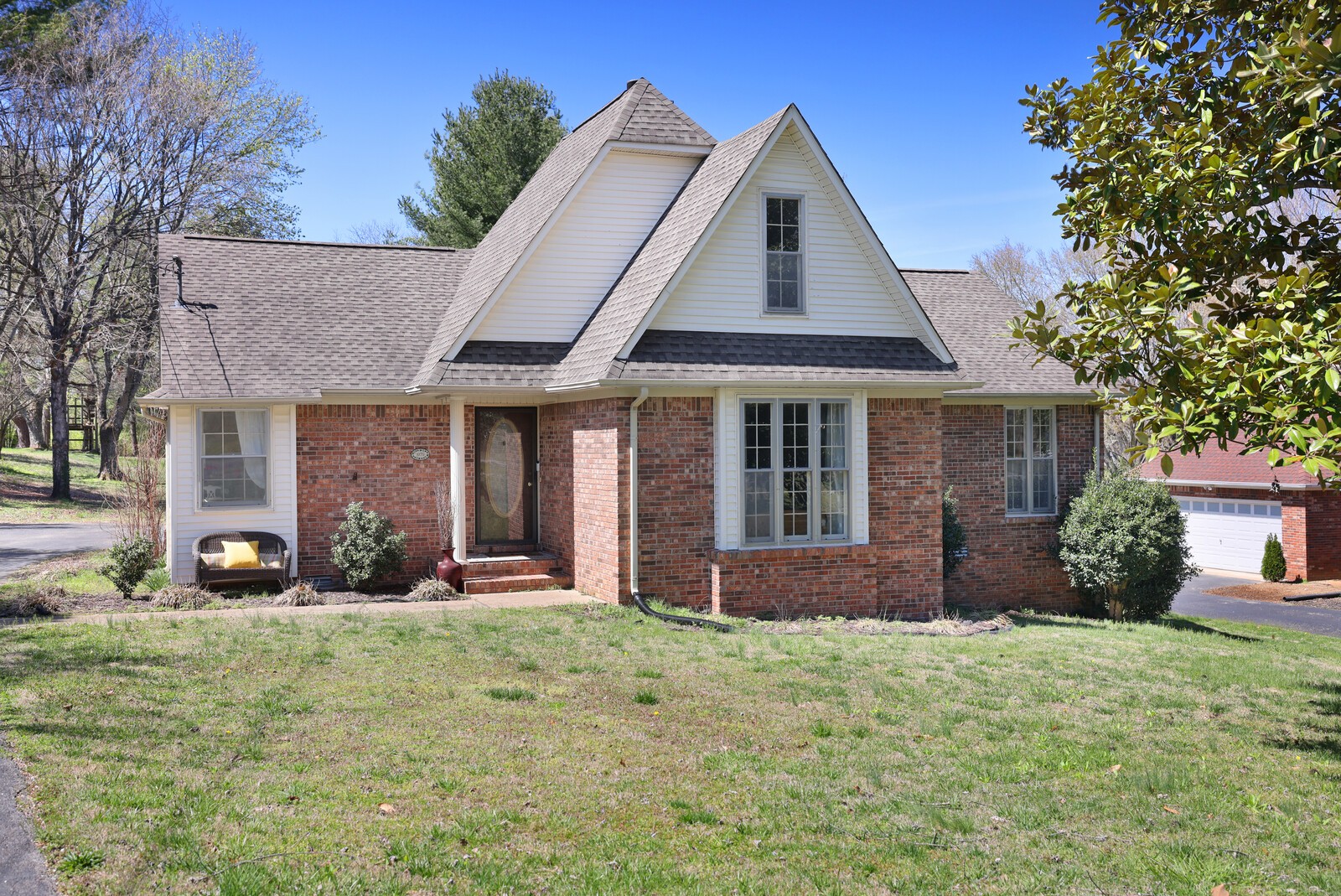1070 Cliff White Rd Property Photo 1