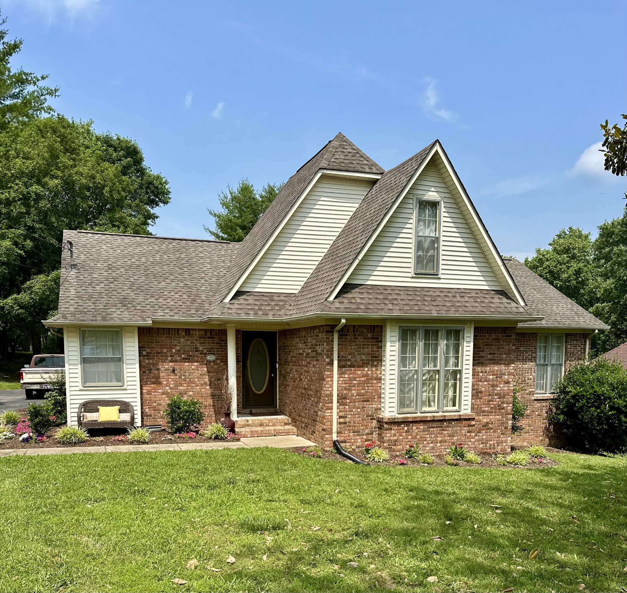 1070 Cliff White Rd Property Photo 1