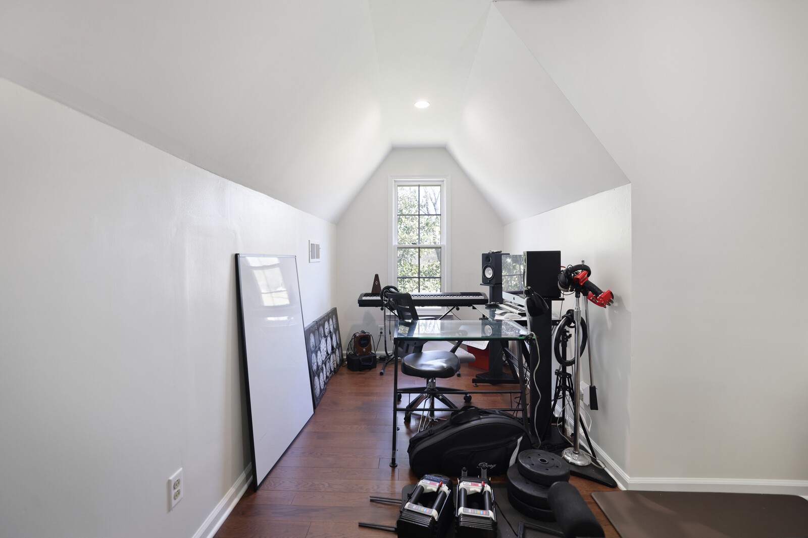 1070 Cliff White Rd Property Photo 33