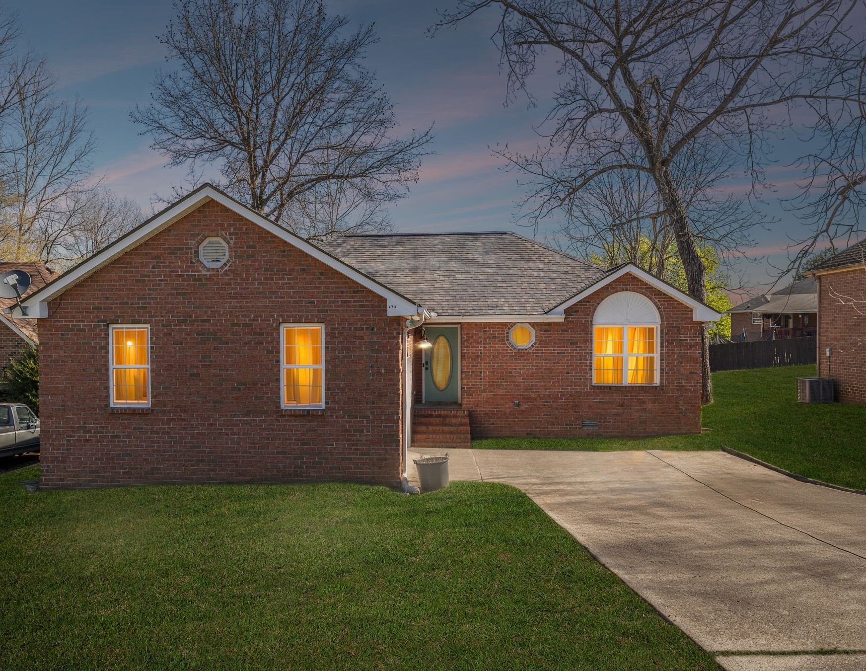 112 Sunset Cir Property Photo 1