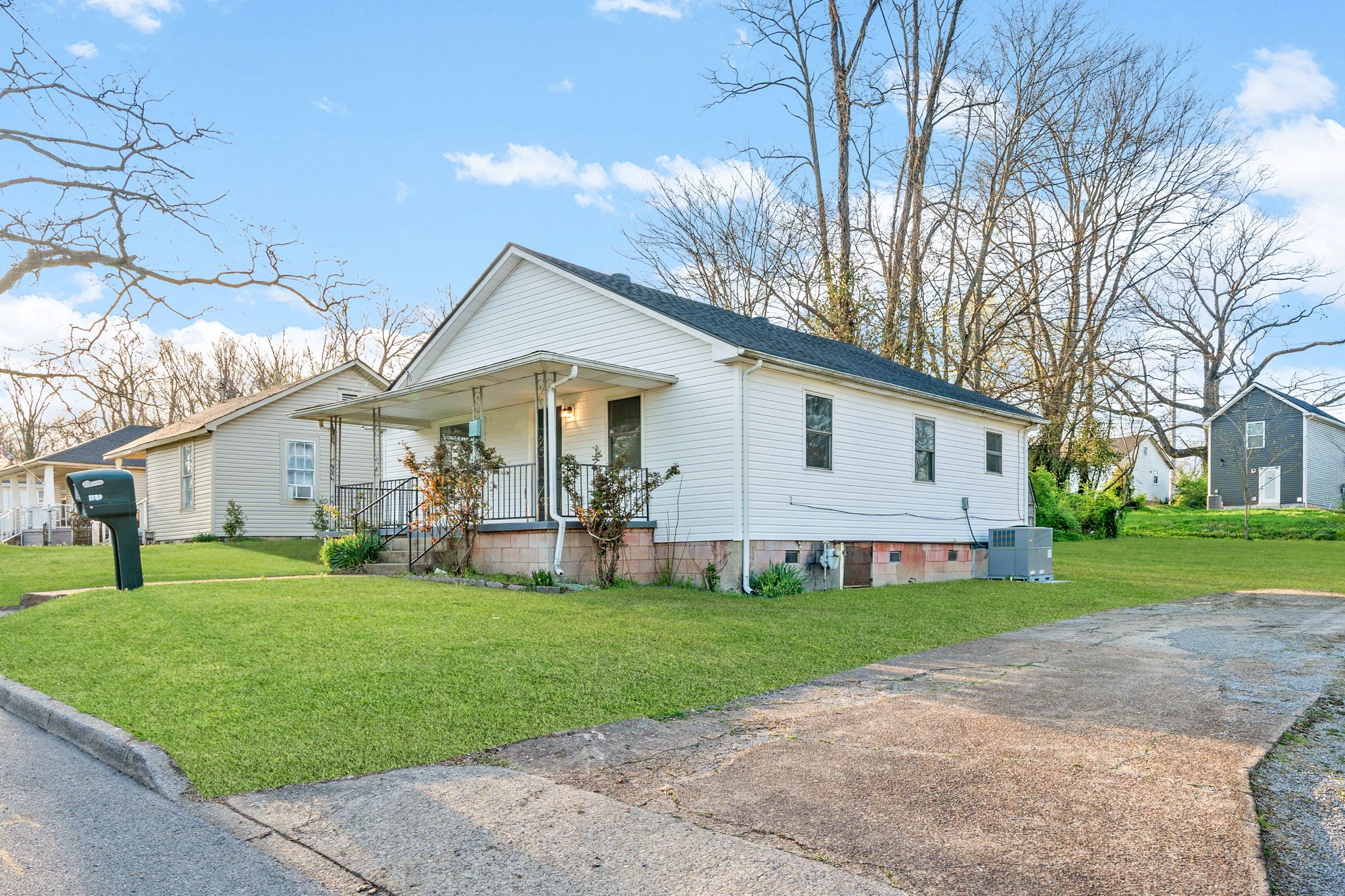 1133 Main St Property Photo 1