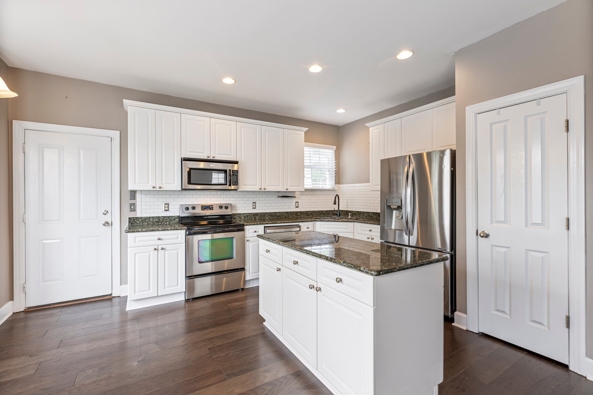 2340 Alteras Dr Property Photo 19