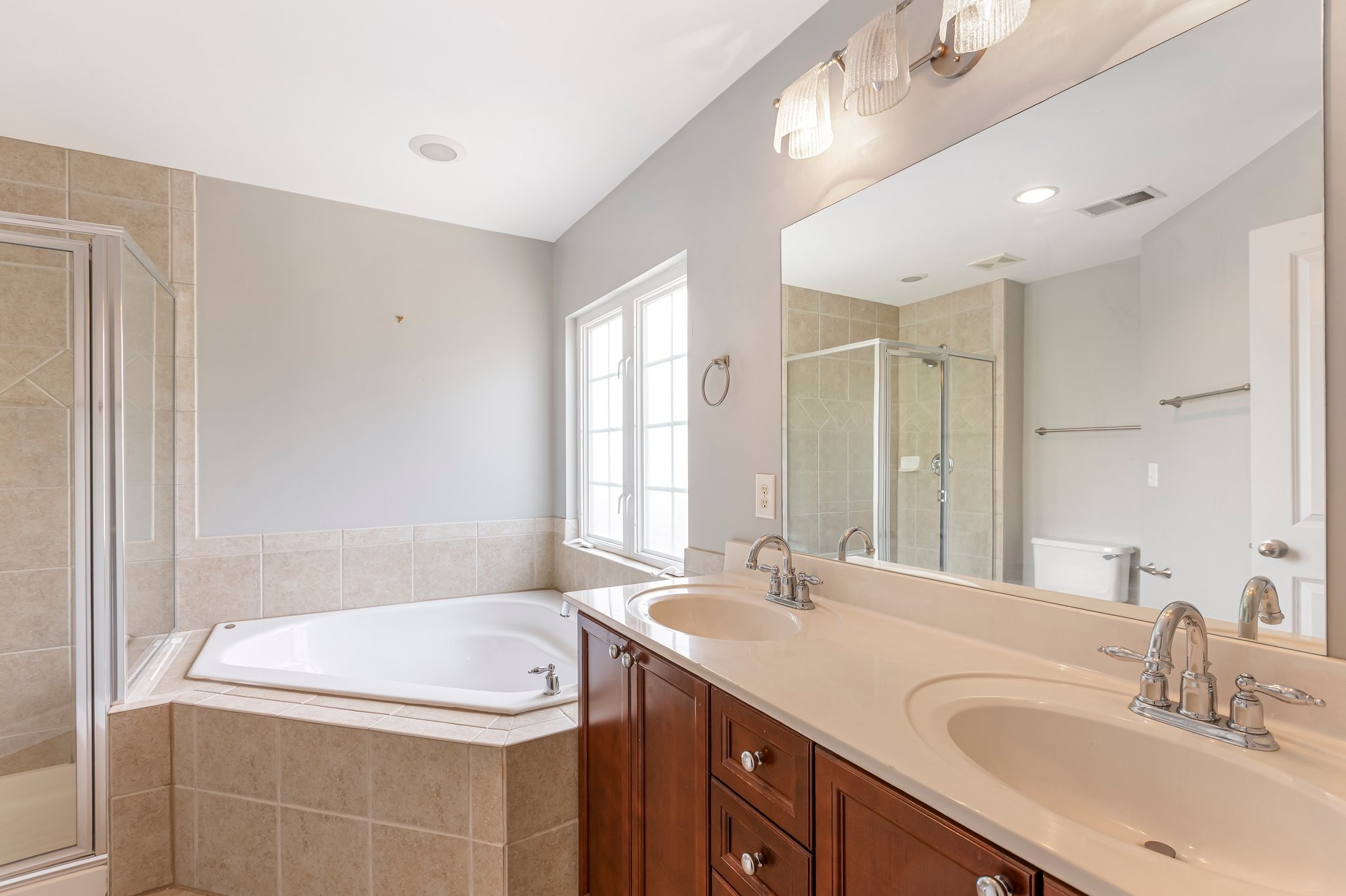 2340 Alteras Dr Property Photo 38
