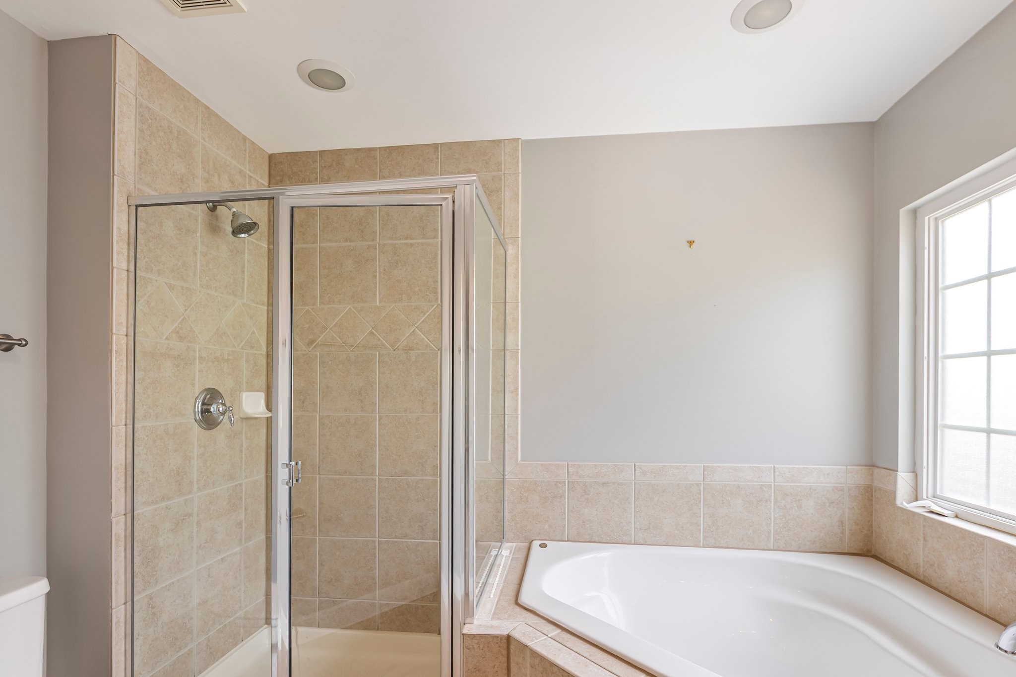 2340 Alteras Dr Property Photo 40