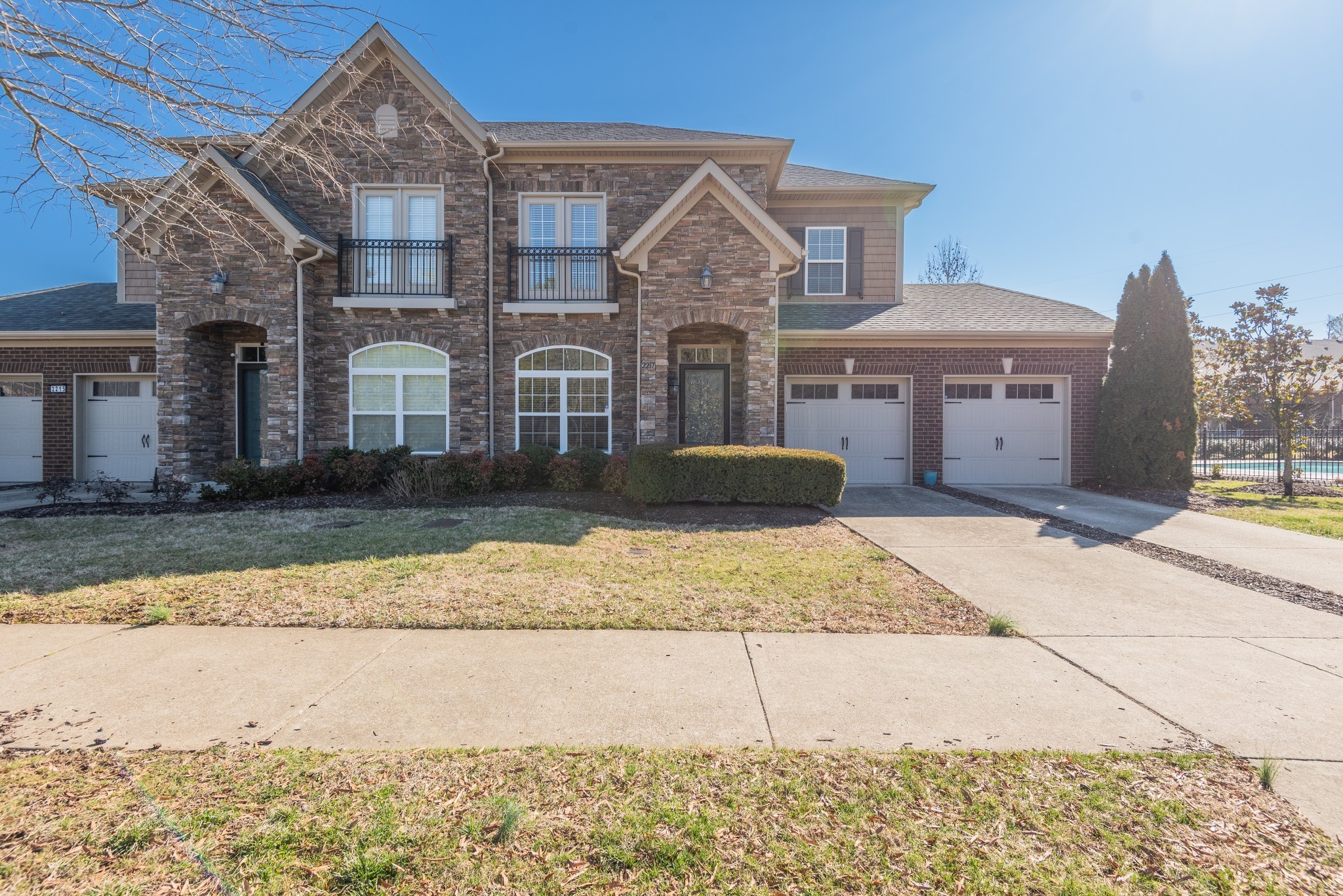 2217 Traemoor Village Way Property Photo 1
