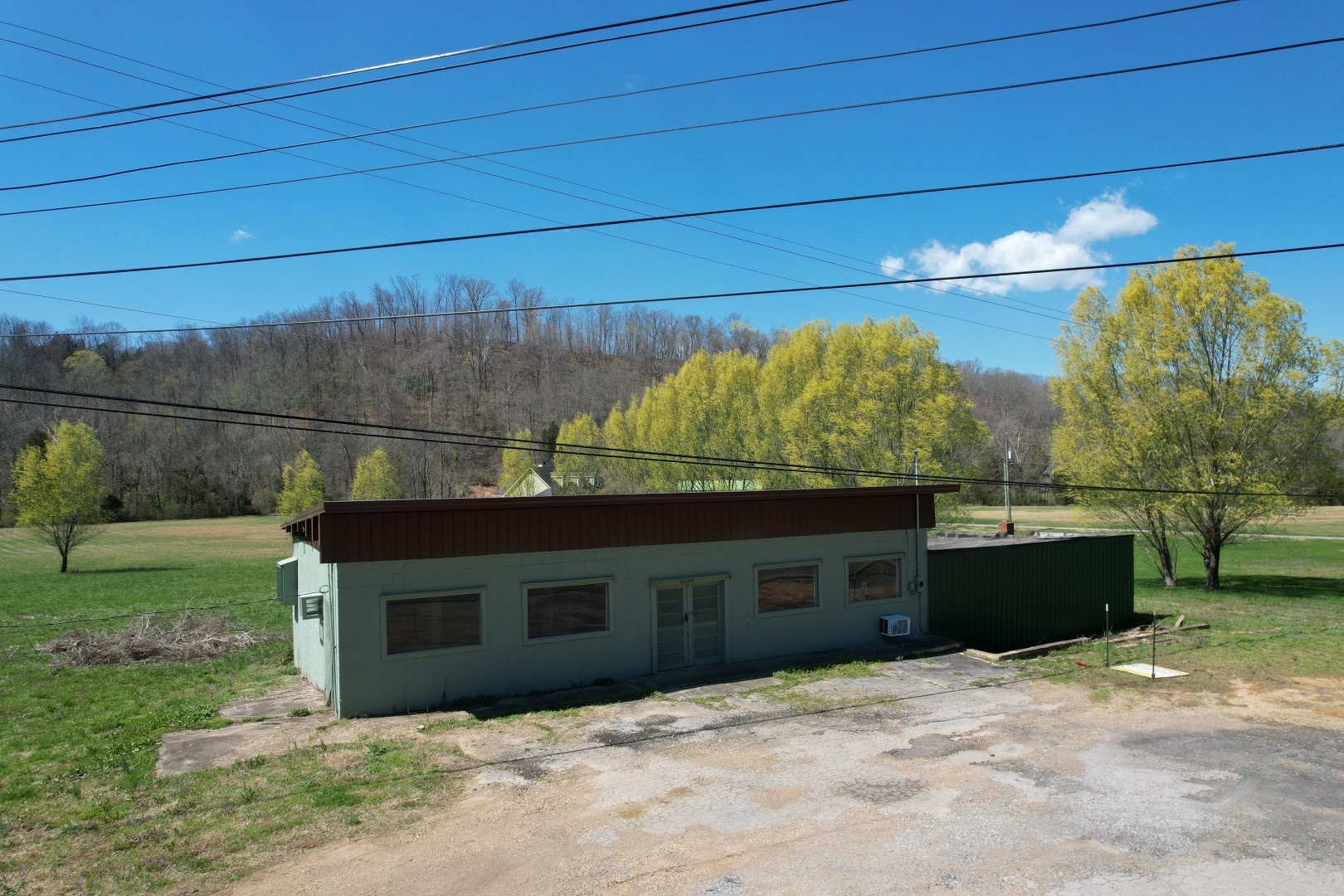 5235 Pond Creek Rd Property Photo
