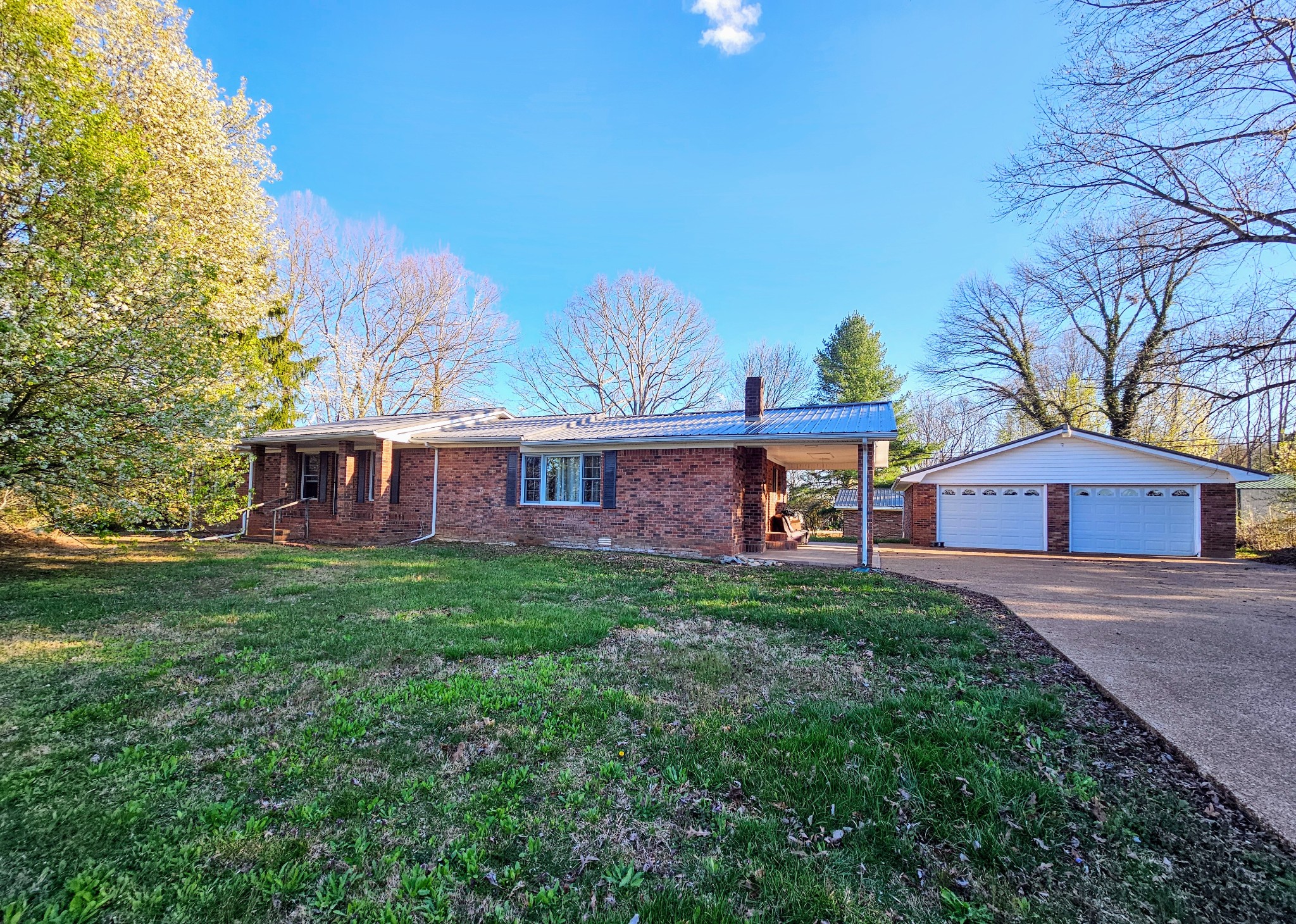 588 Sweeton Hill Rd Property Photo