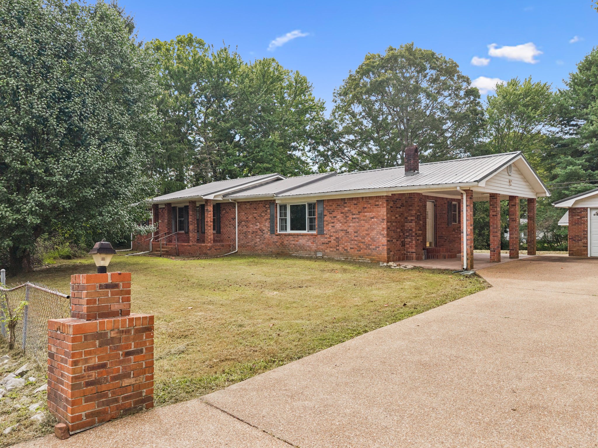 588 Sweeton Hill Rd Property Photo 1