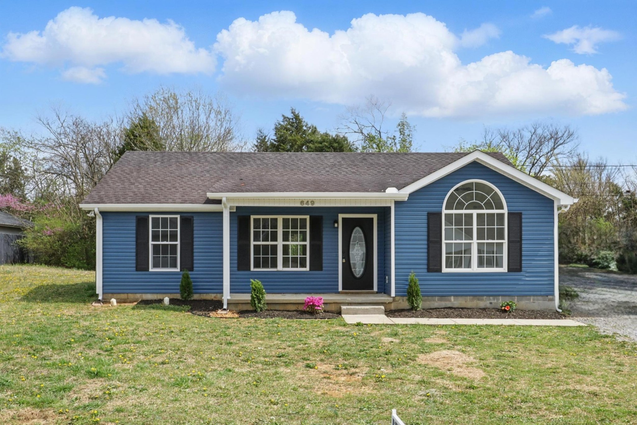 649 Mac St Property Photo
