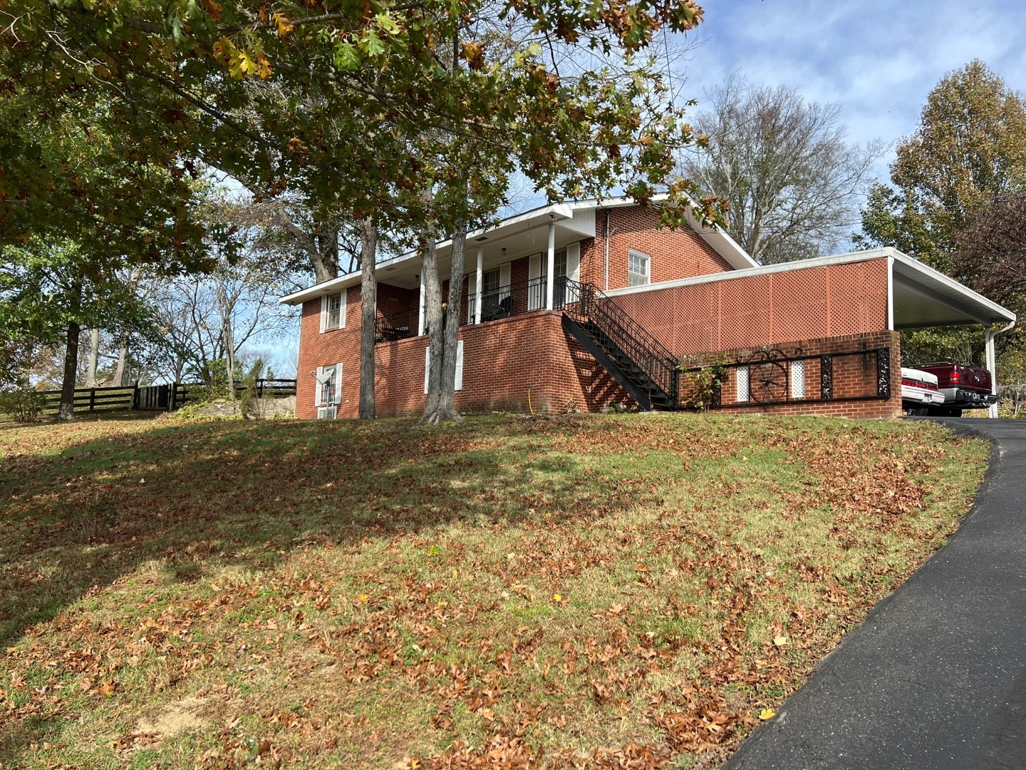 10911 Bradyville Pike Property Photo