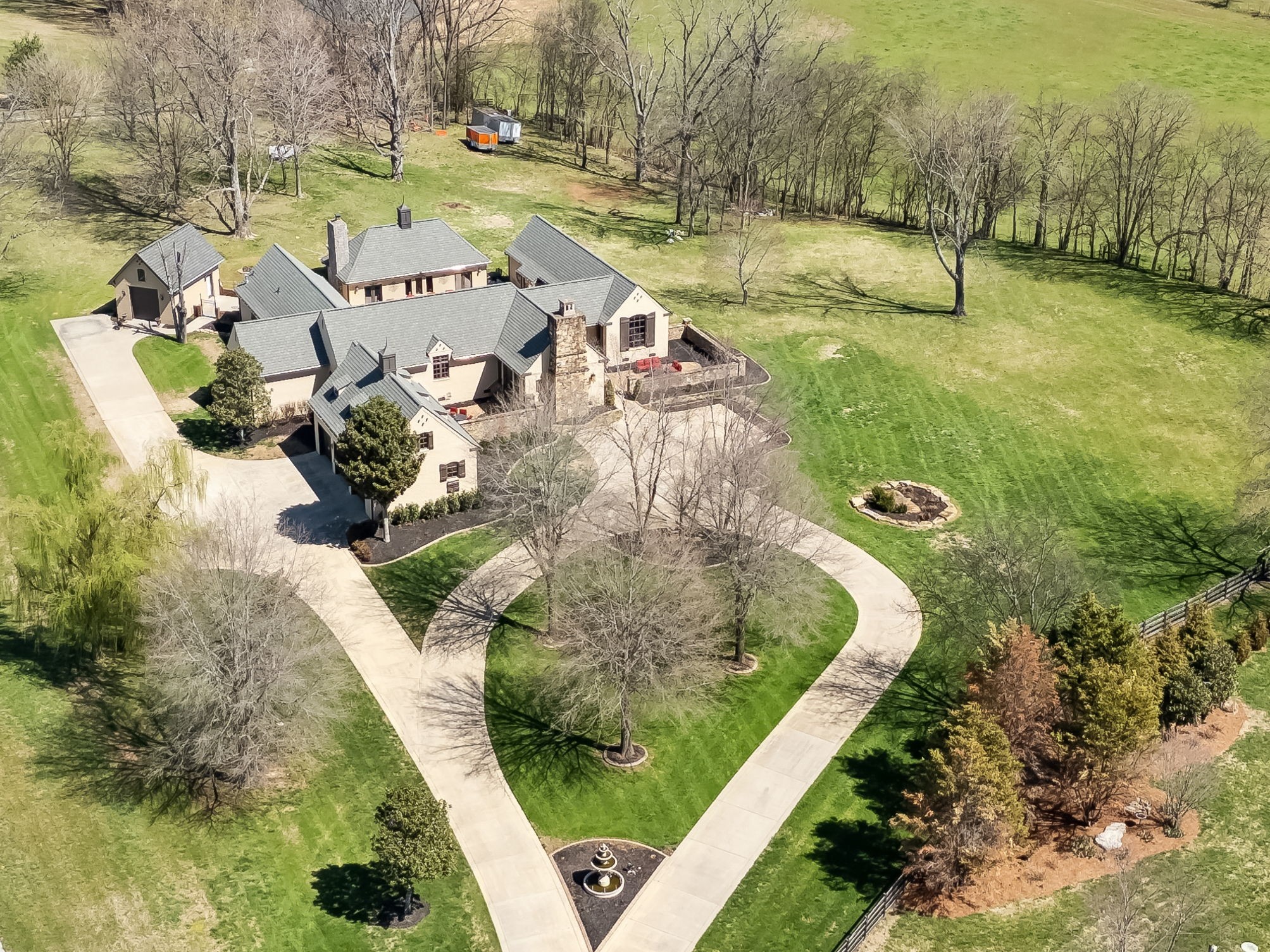 7504 Redtail Hawk Ct Property Photo 1