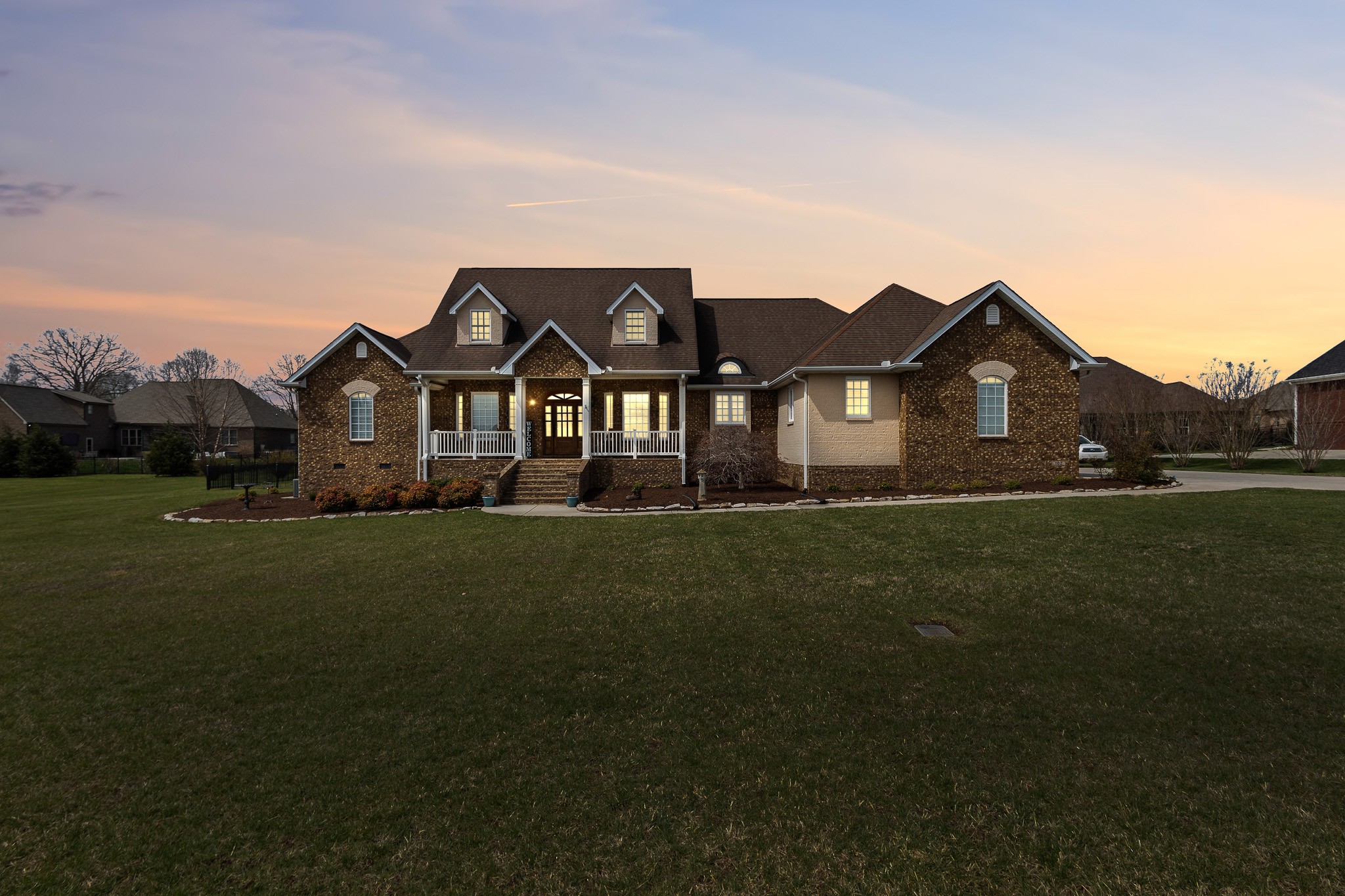 102 Highpoint Blvd Property Photo 2