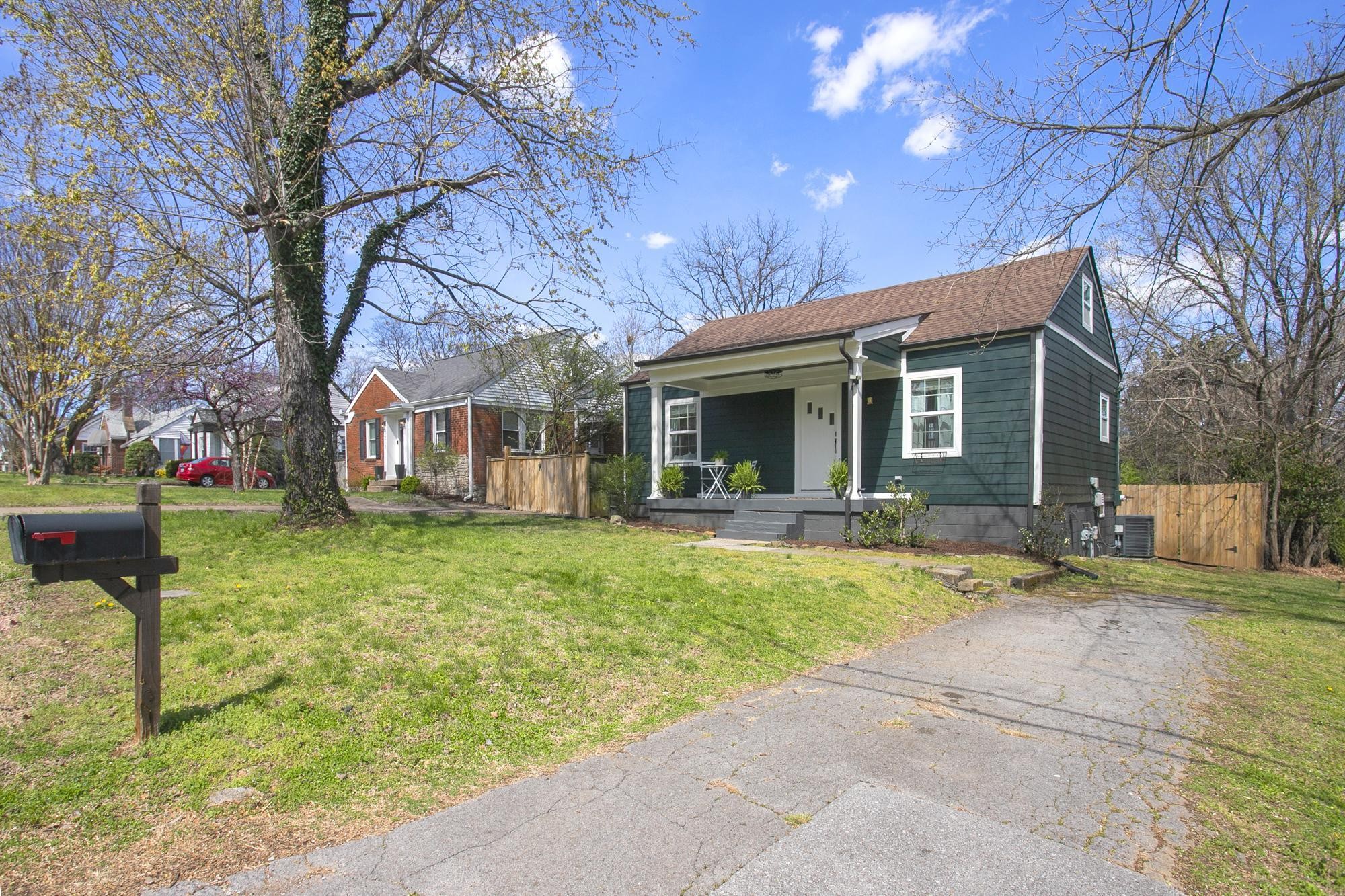 1219 Sunnymeade Dr Property Photo 4