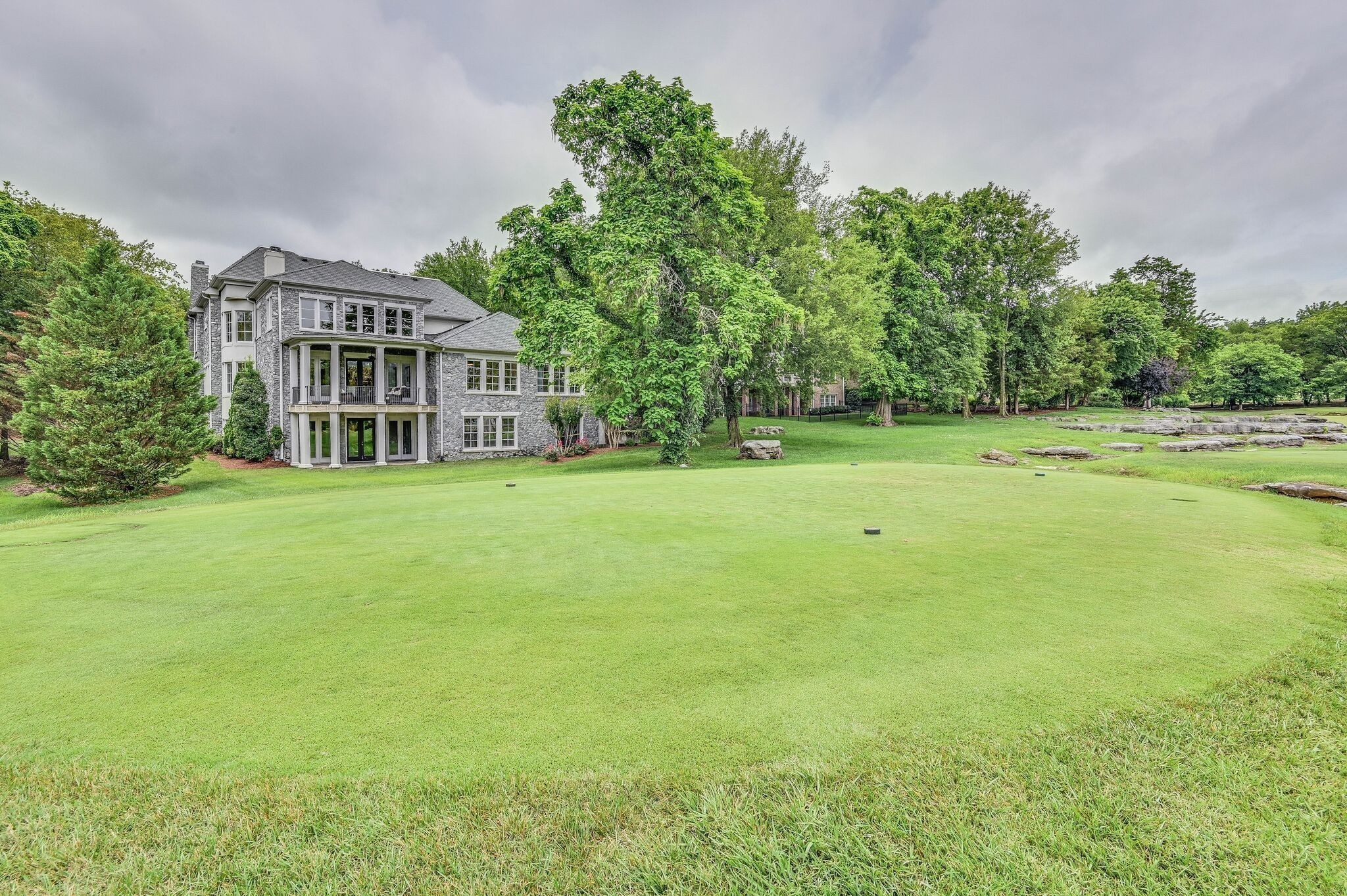 5 Camel Back Ct Property Photo 2