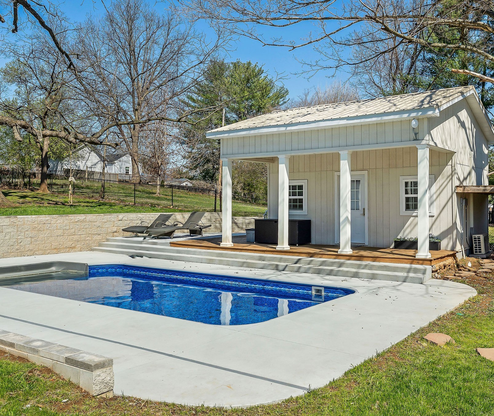 105 Ross Ave Property Photo 16