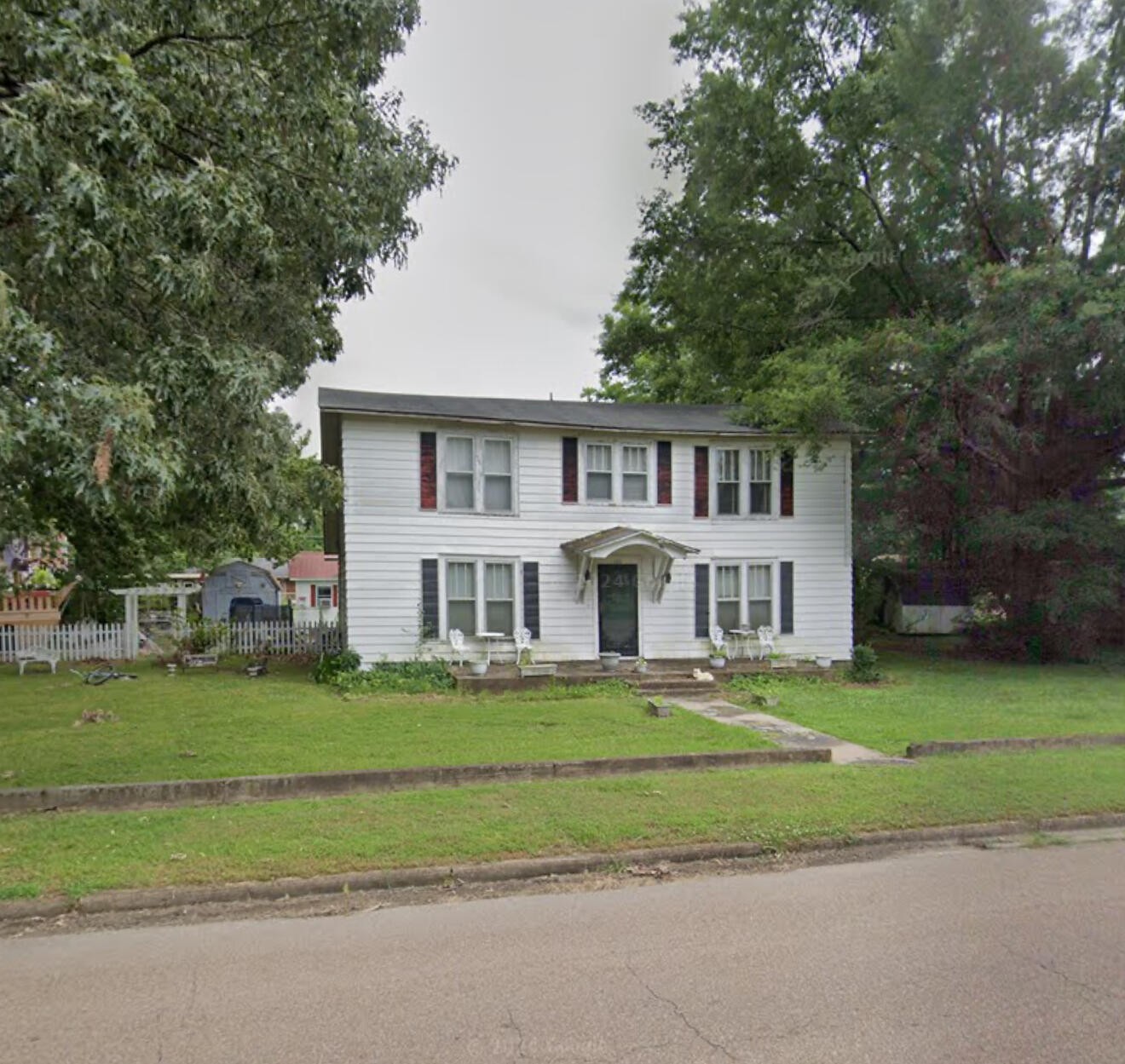 205 W College St Property Photo