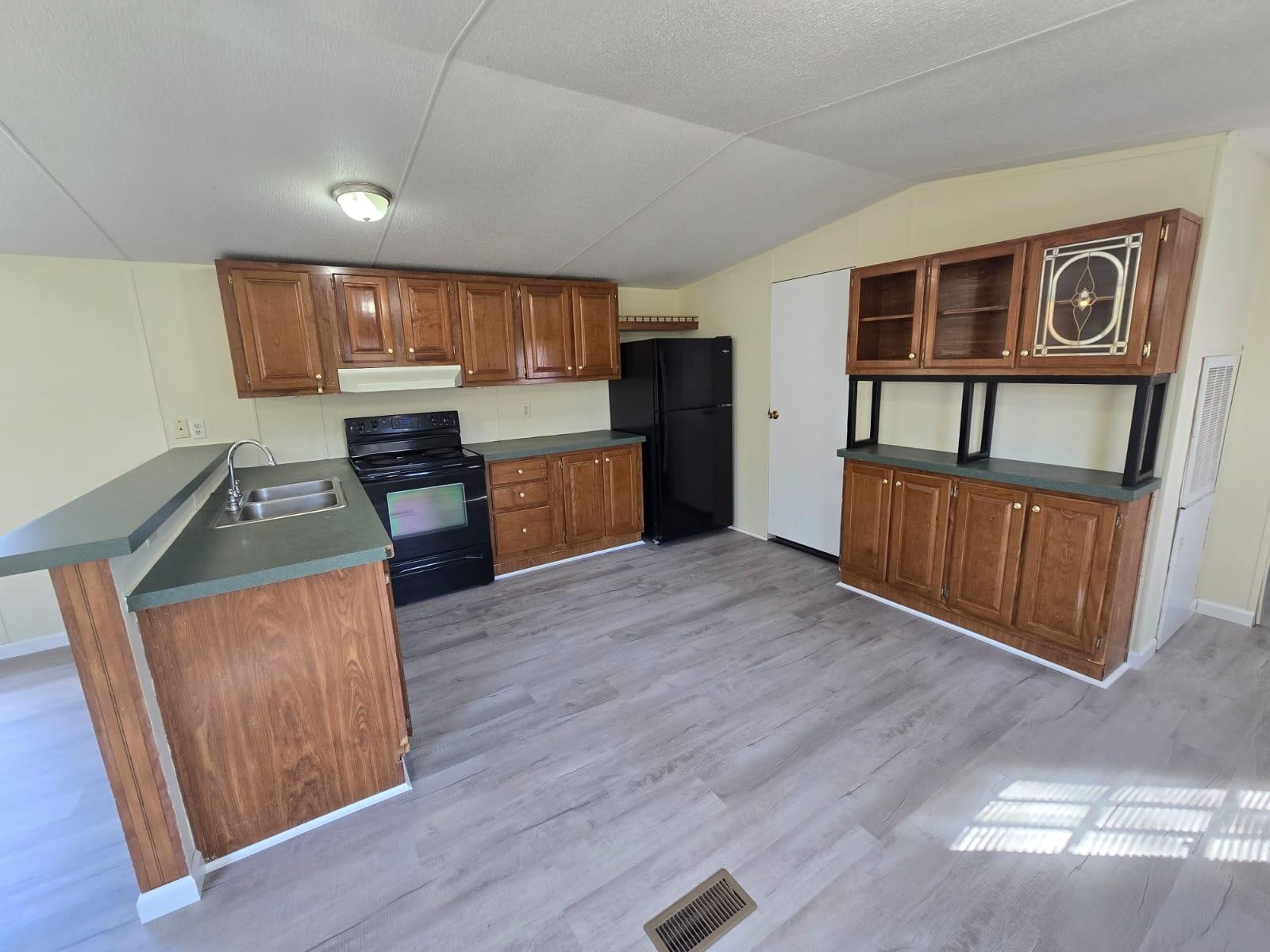 885 Malone Rd Property Photo 4