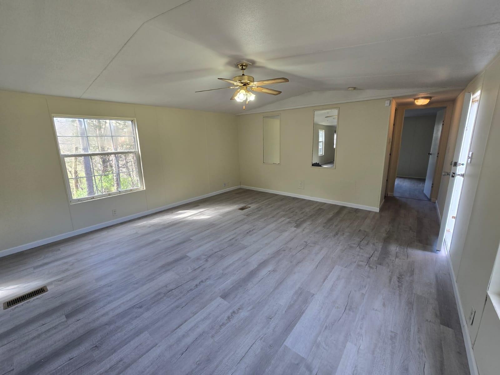 885 Malone Rd Property Photo 7