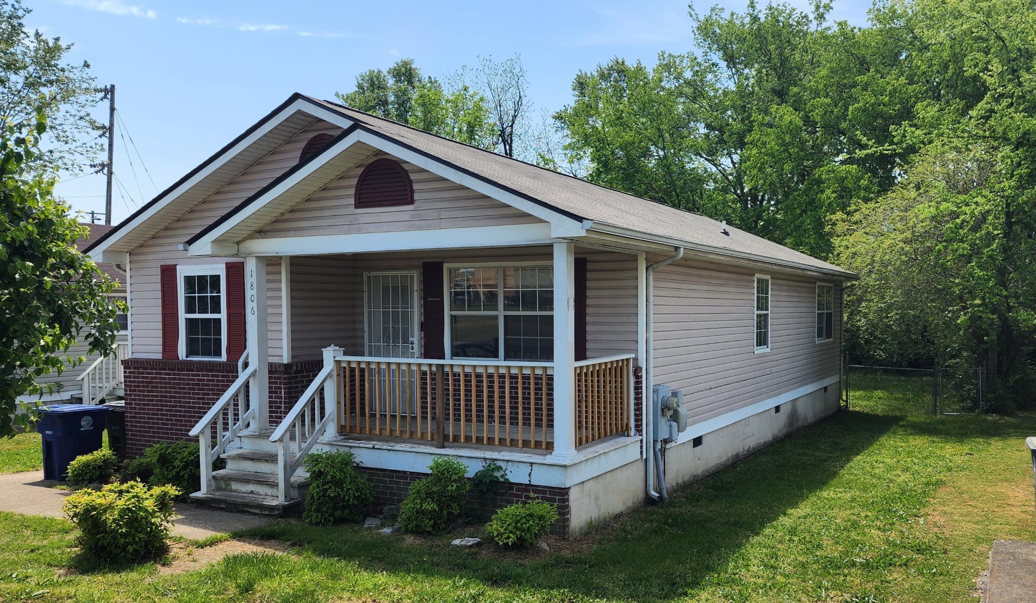 1806 Bennett Avenue Property Photo 1