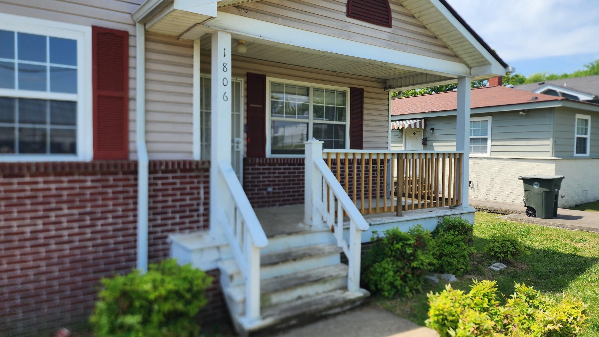 1806 Bennett Avenue Property Photo 2
