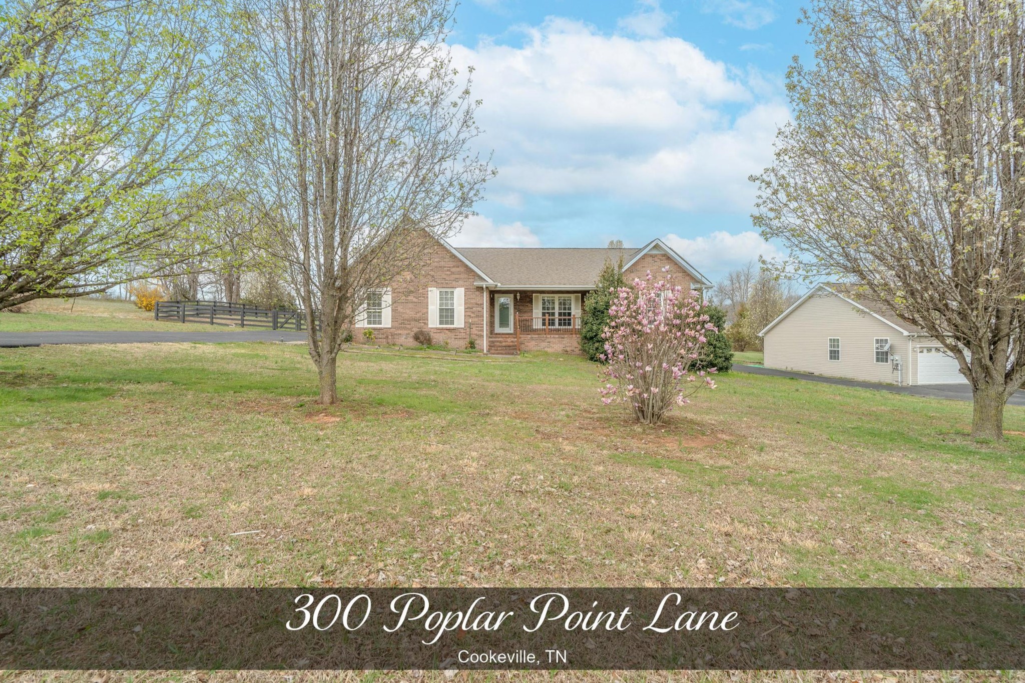 300 Poplar Pt Property Photo