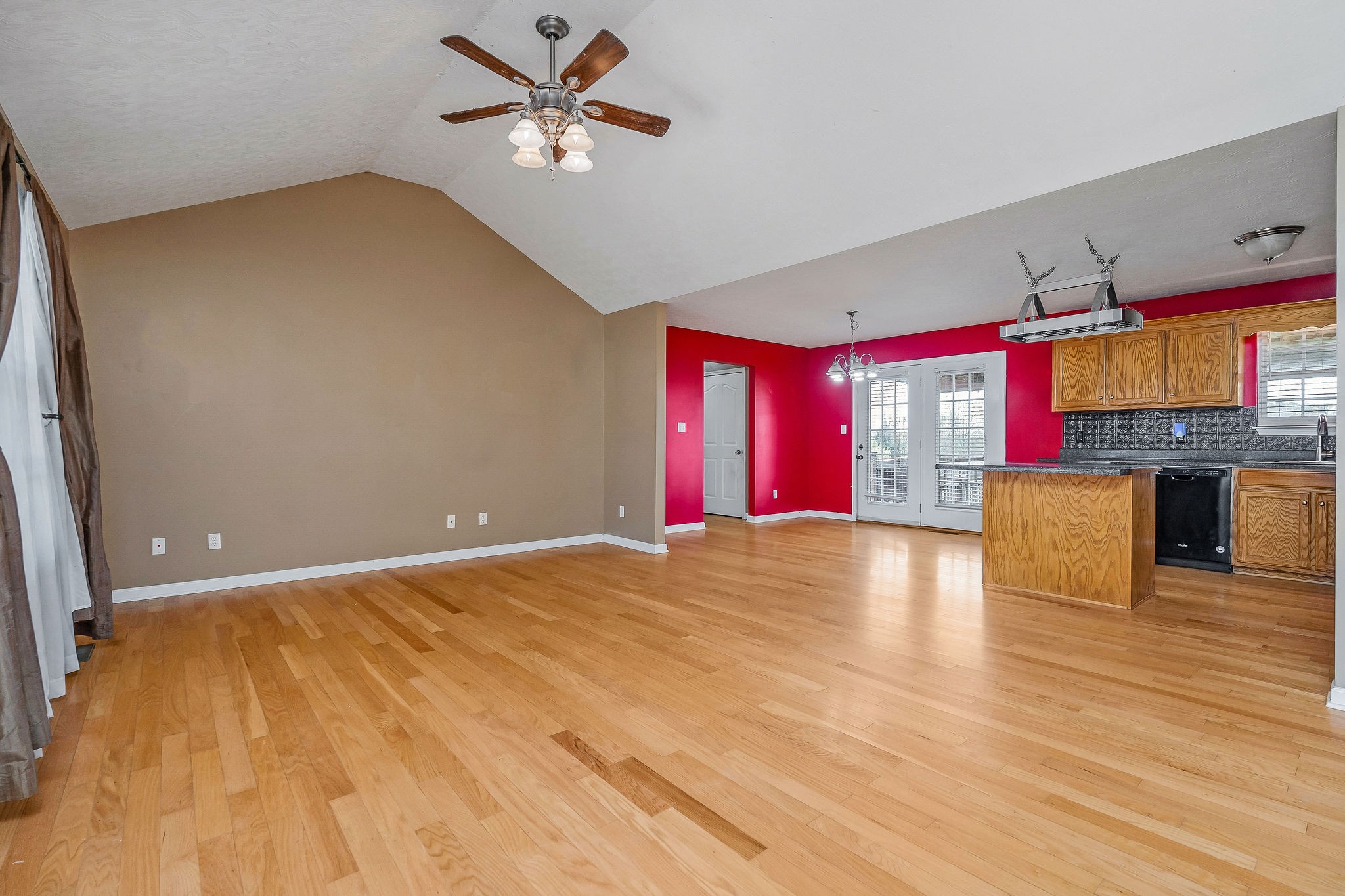 86 Pine Crest Cir Property Photo 5