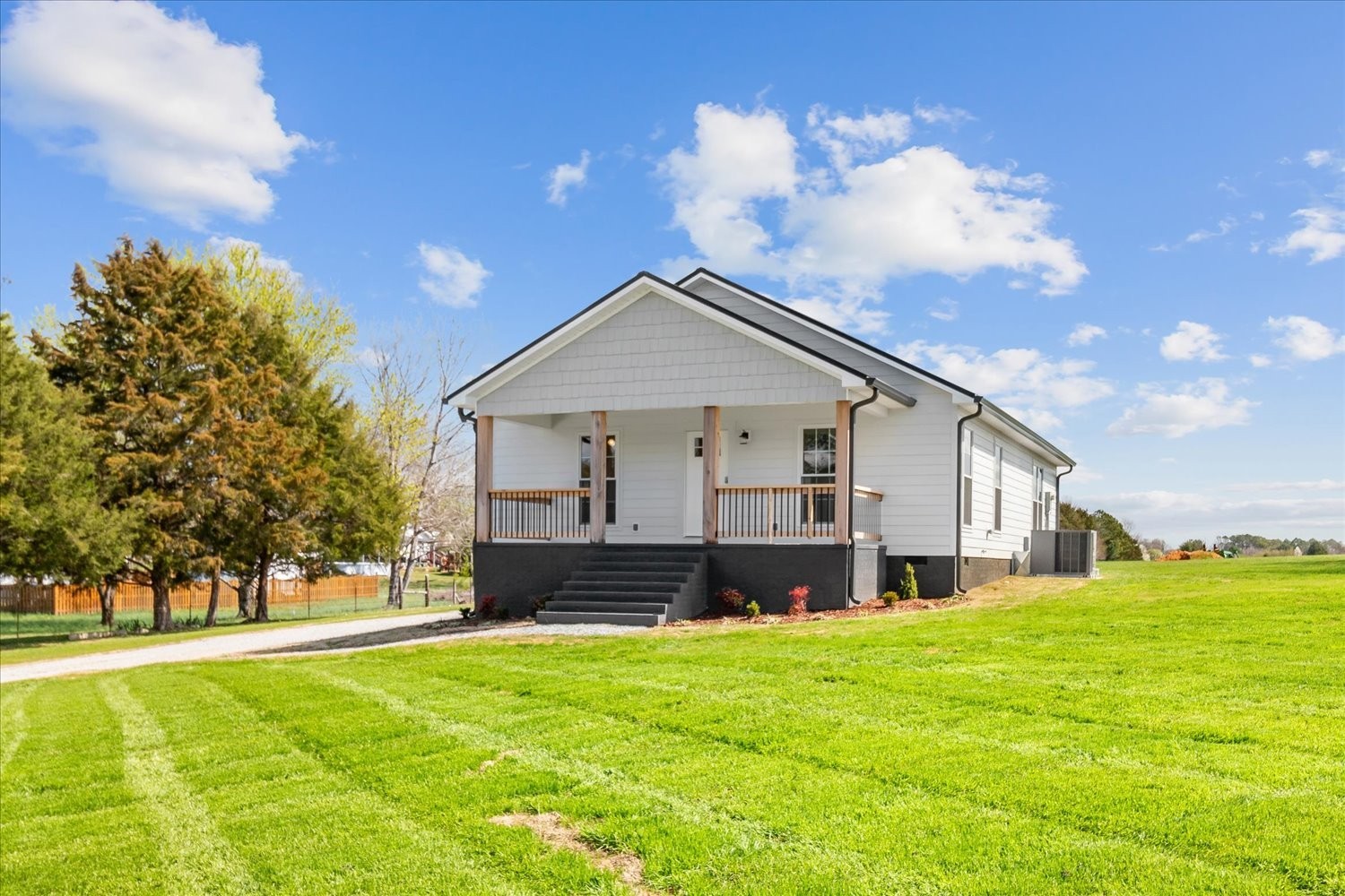 118 Beartown Rd Property Photo