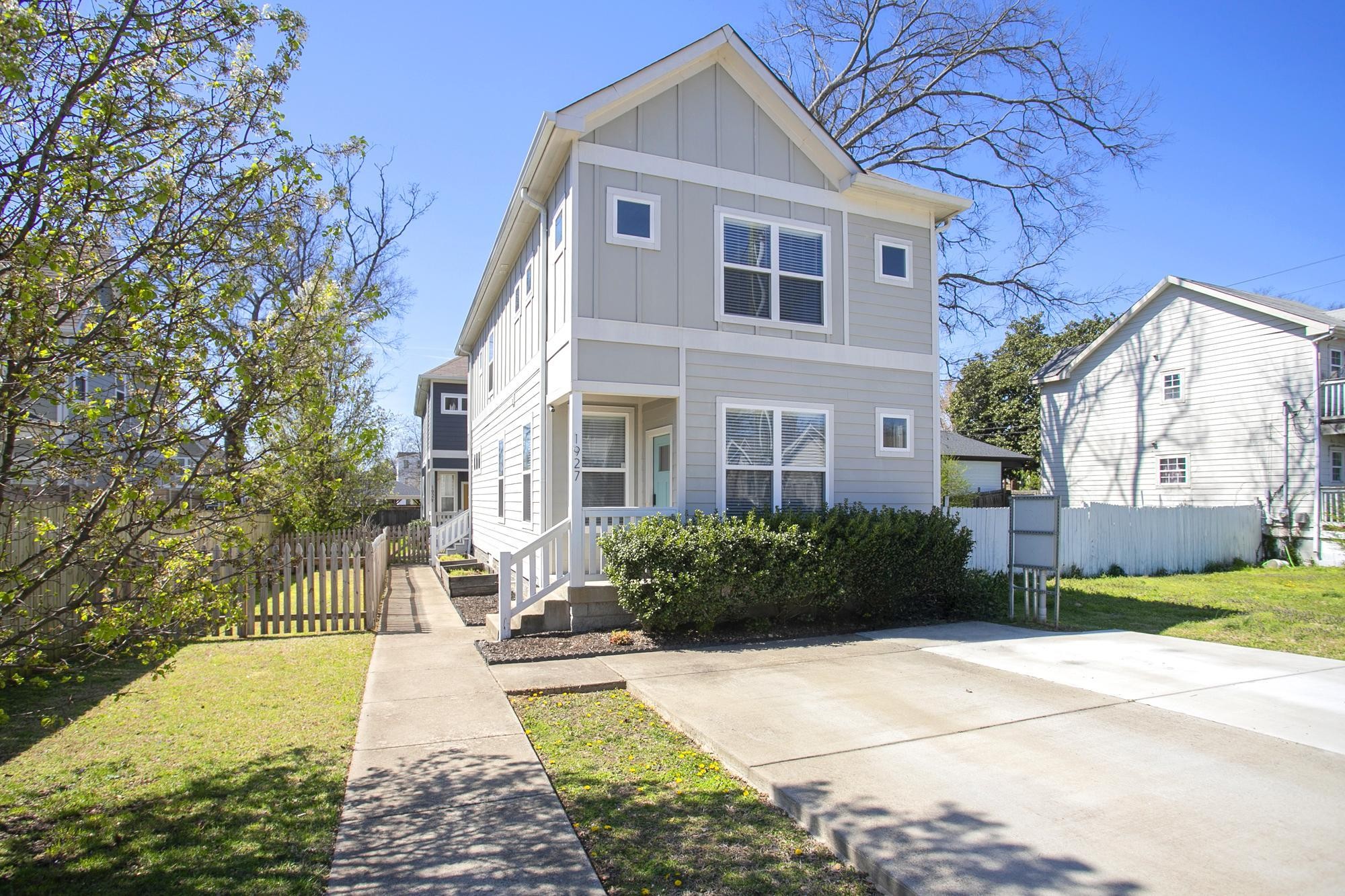 1927 14th Avenue Homes Real Estate Listings Main Image