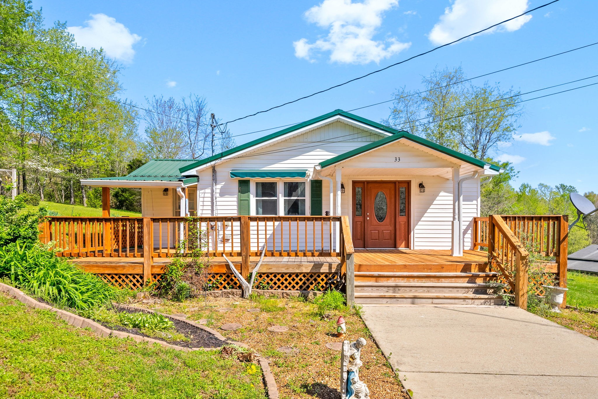 33 Wooton Ln Property Photo