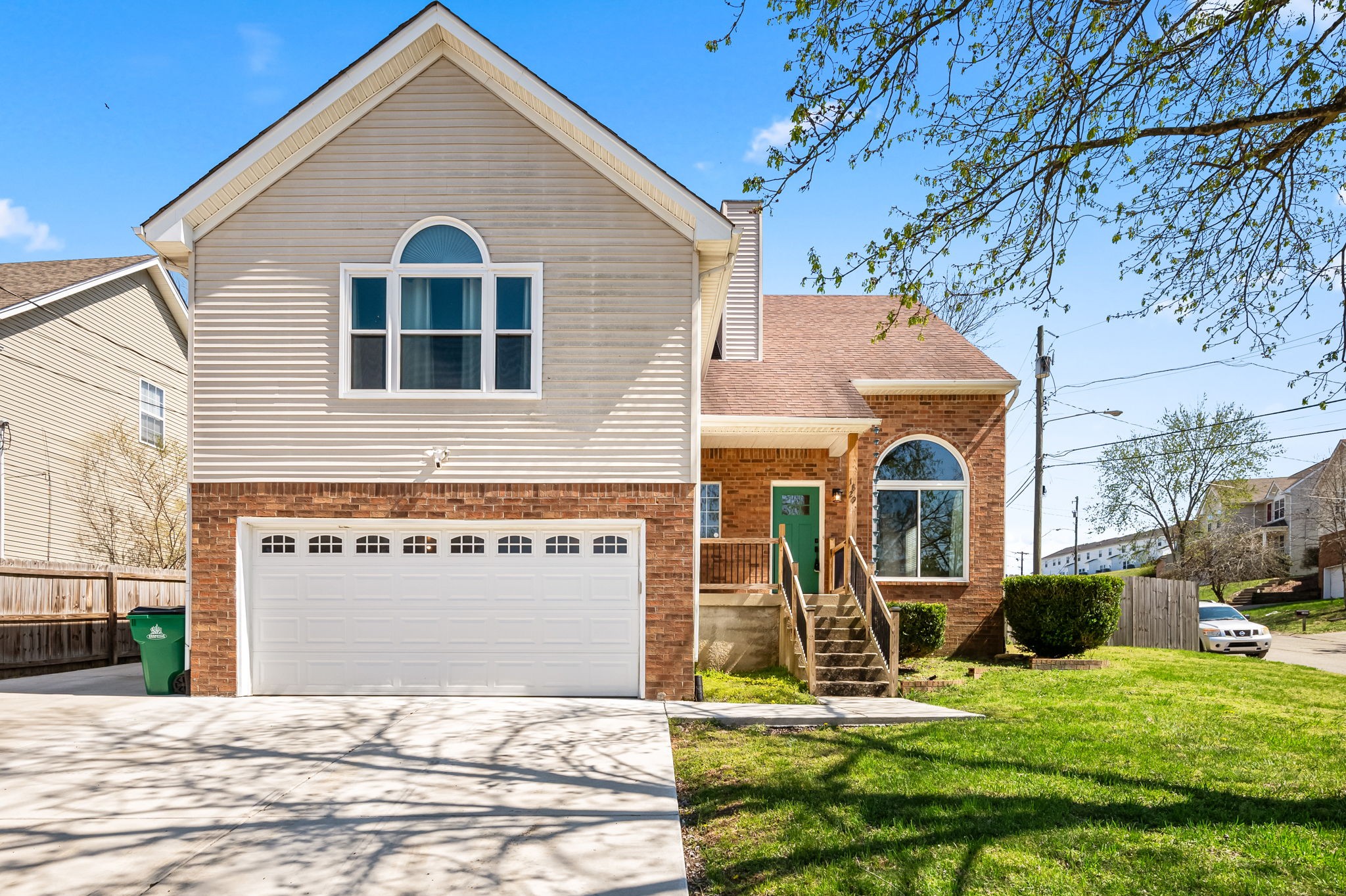 1829 Apple Valley Cir Property Photo 1