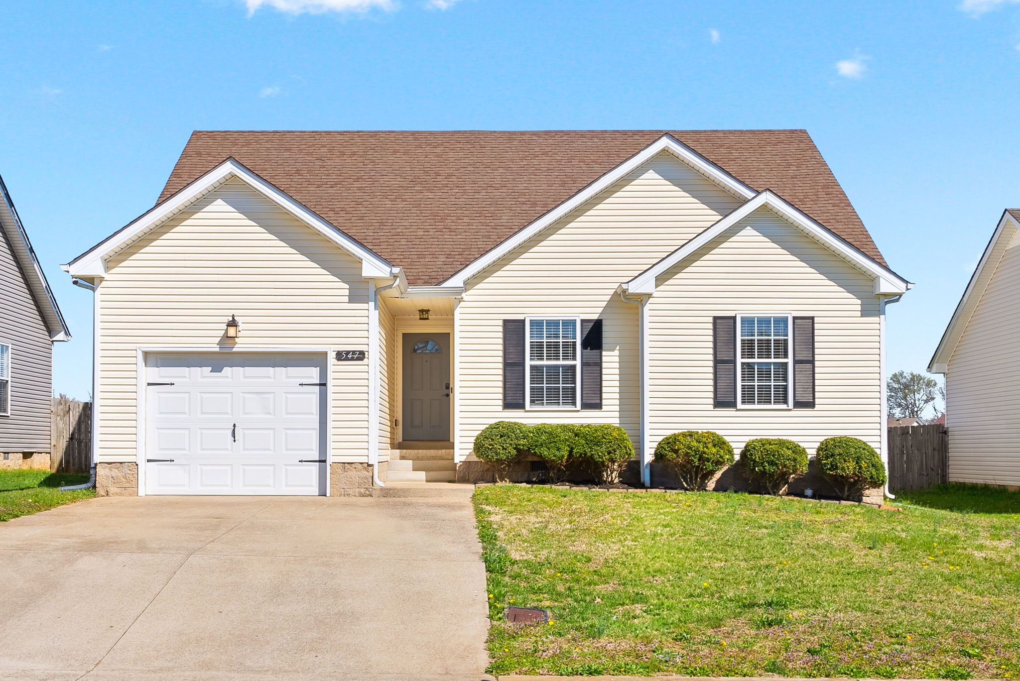 547 Fox Trot Dr Property Photo 1