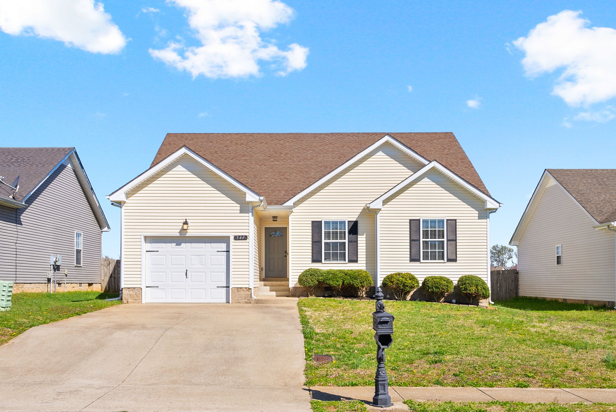 547 Fox Trot Dr Property Photo 30