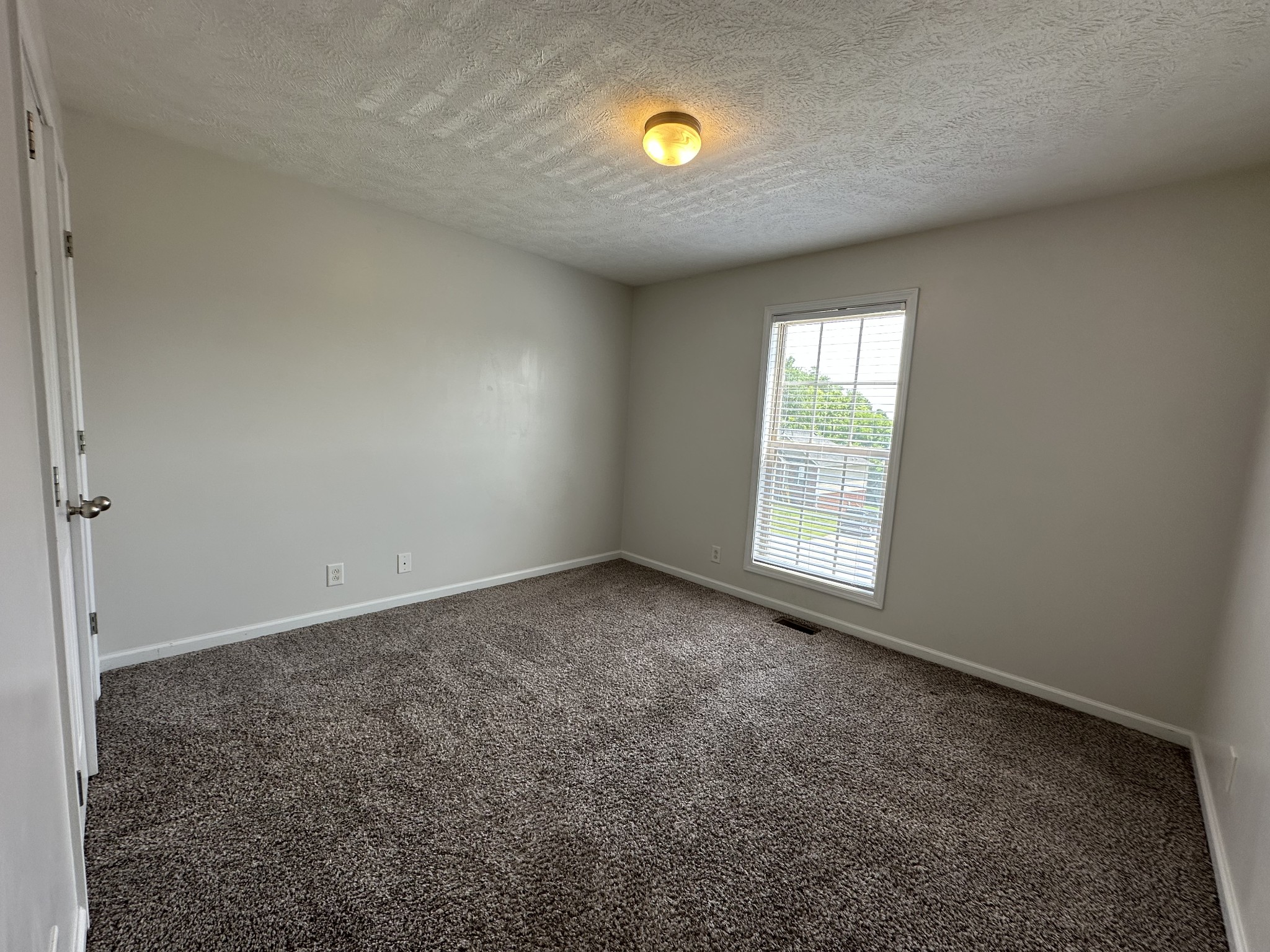 120 West Dr Property Photo 14
