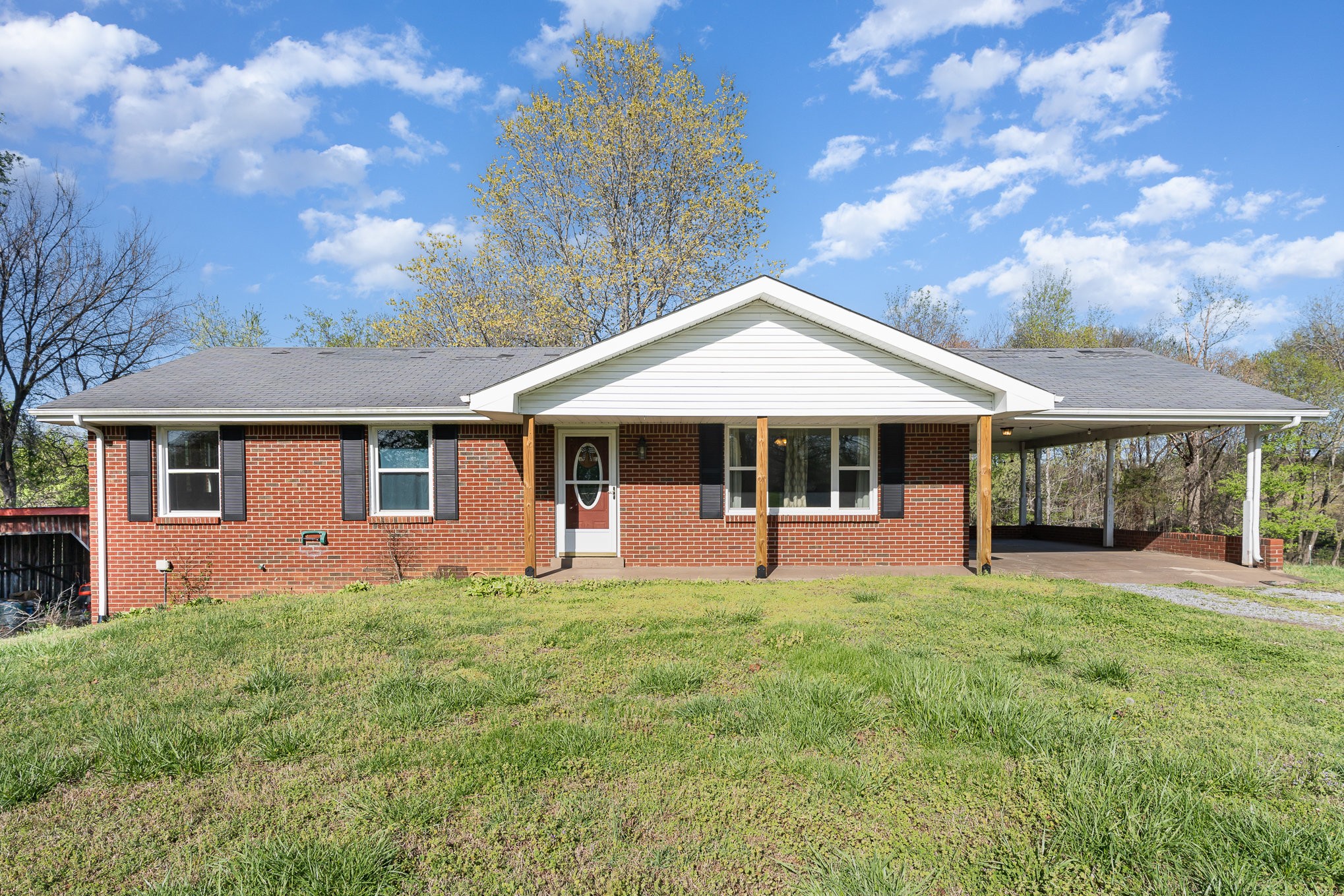 5433 Marion Rd Property Photo