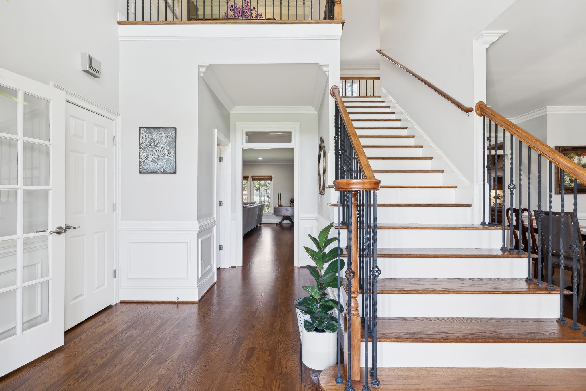 2145 Summer Hill Cir Property Photo 4