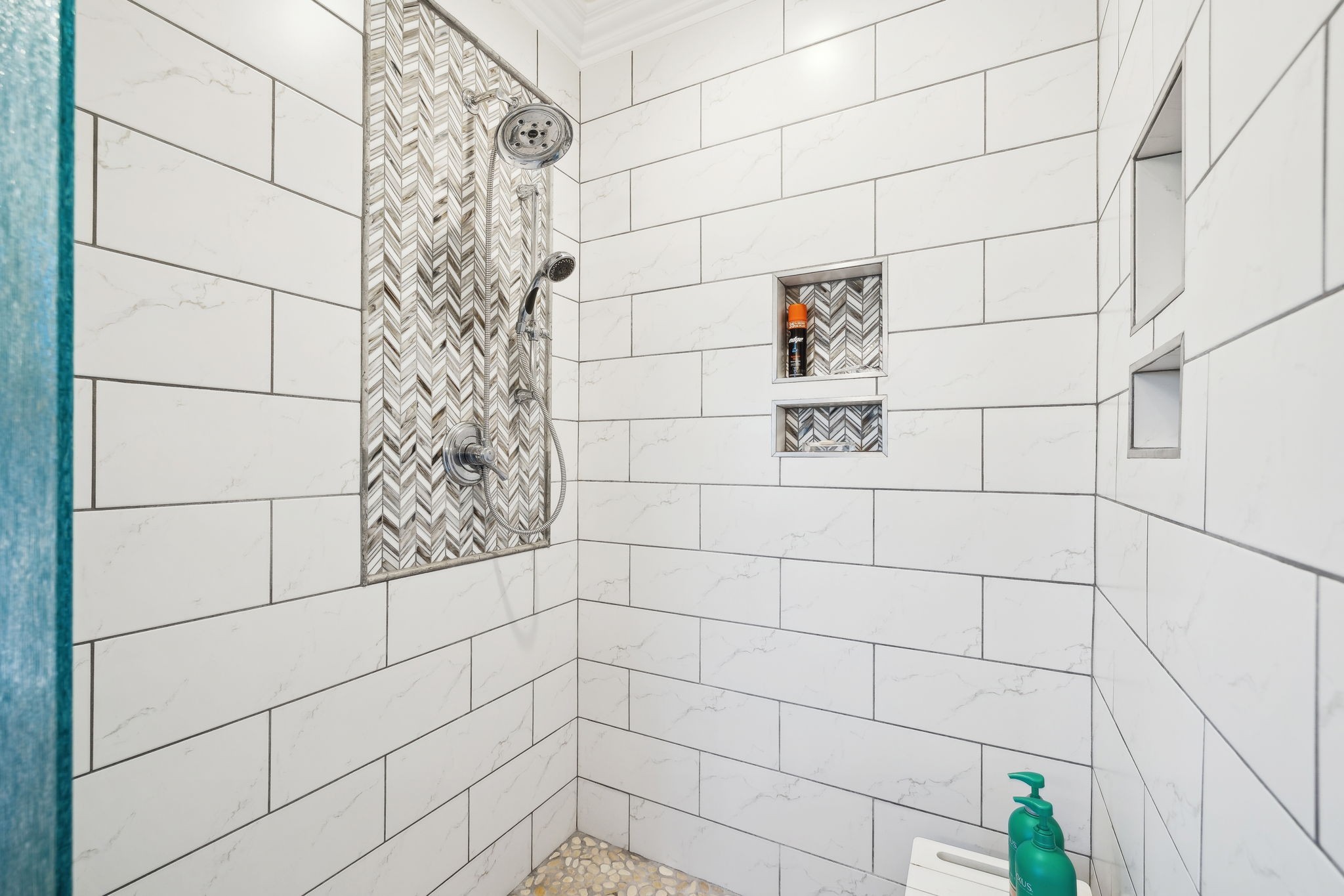 2145 Summer Hill Cir Property Photo 37